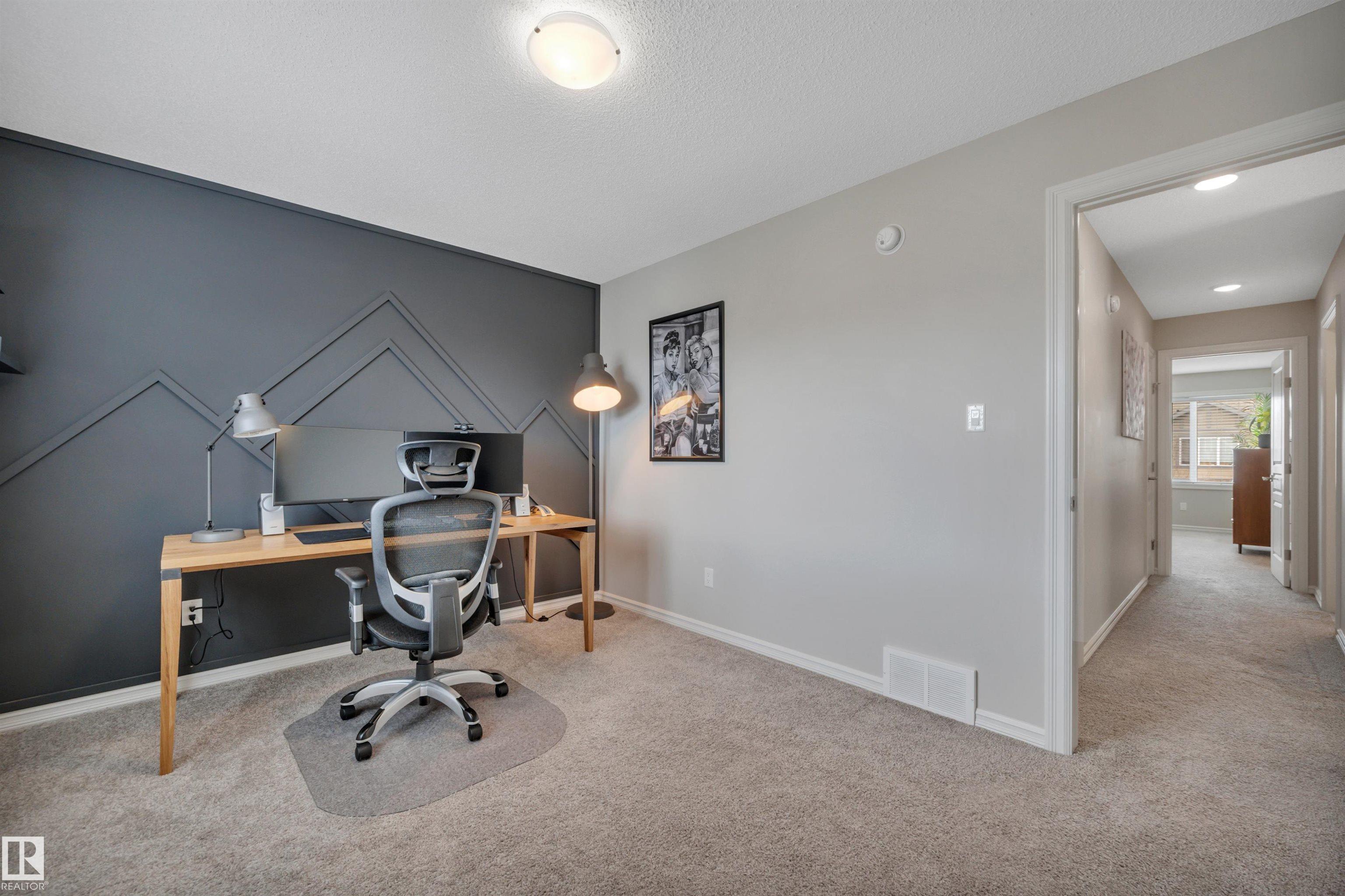 https://zimg.paragon.ice.com/ParagonImages/Property/PM/RAE/225399017/22/0/0/0041d27bdb0c0ceb7294c8eeb293860e/1/7c4d8a857325213461529ecfe6a2a51f/225399017-348FE064-C404-484A-A2C3-A3B7558D50F5.JPG