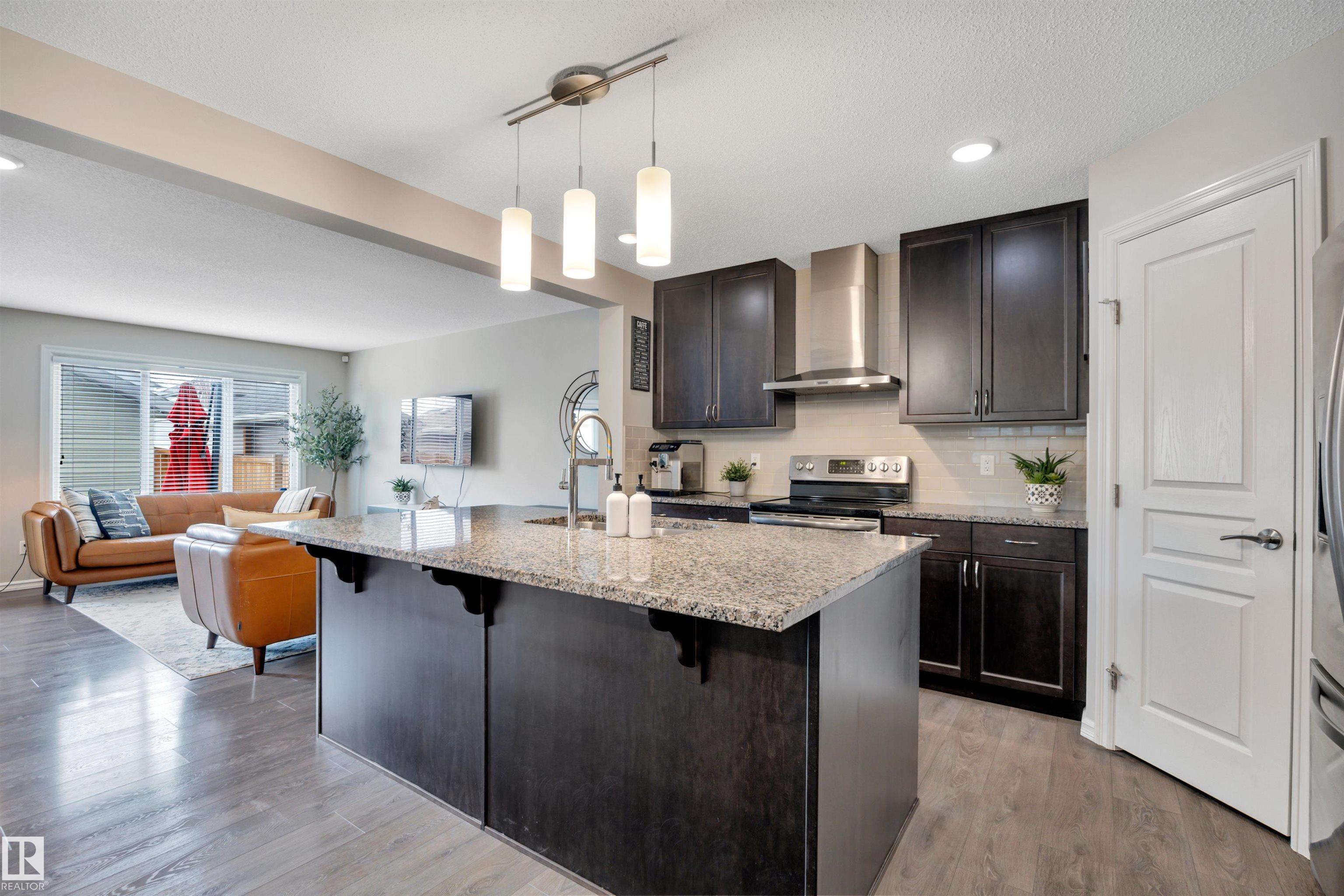 Picture for 22220 88 AV NW
