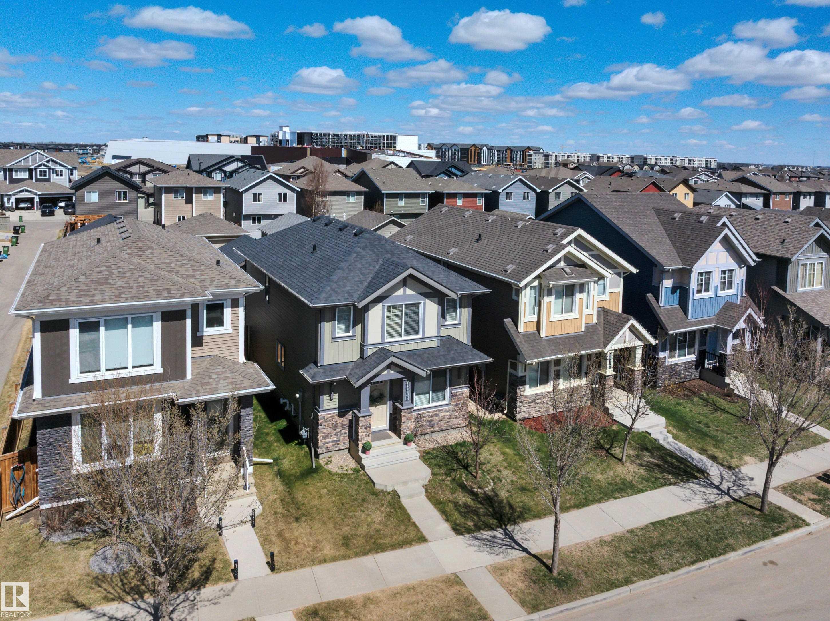 https://zimg.paragon.ice.com/ParagonImages/Property/PM/RAE/225399017/39/0/0/ef8c1e8fc50b7788473723c9edecec9f/1/7c4d8a857325213461529ecfe6a2a51f/225399017-3d8d281c-c890-4df2-b4c4-e22f9a502e37.JPG