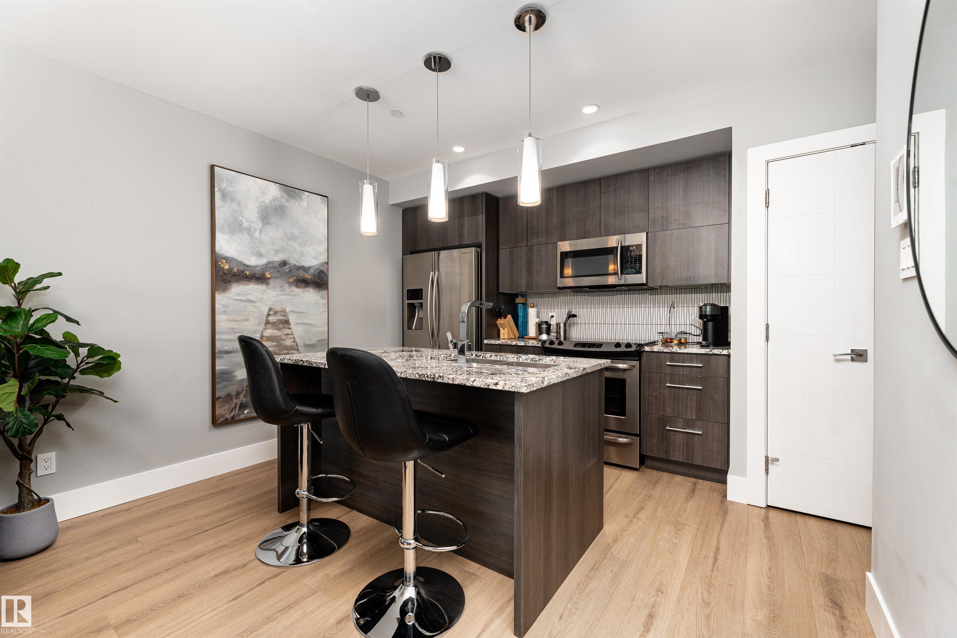 1404 - 11969 Jasper Avenue NW, Wîhkwêntôwin, Edmonton