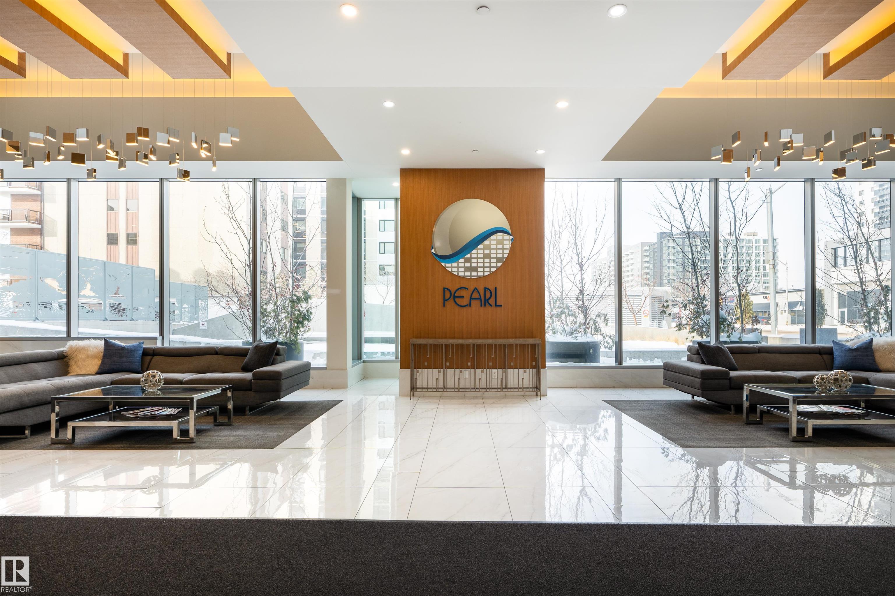 https://zimg.paragon.ice.com/ParagonImages/Property/PM/RAE/225399037/39/0/0/c546fb32113a9c3f3b09804868659e14/1/d34b273b3be09fa2a57bd68e05f8b25a/225399037-8099bc1d-b5fc-4d78-b7df-79232c97c8c9.JPG