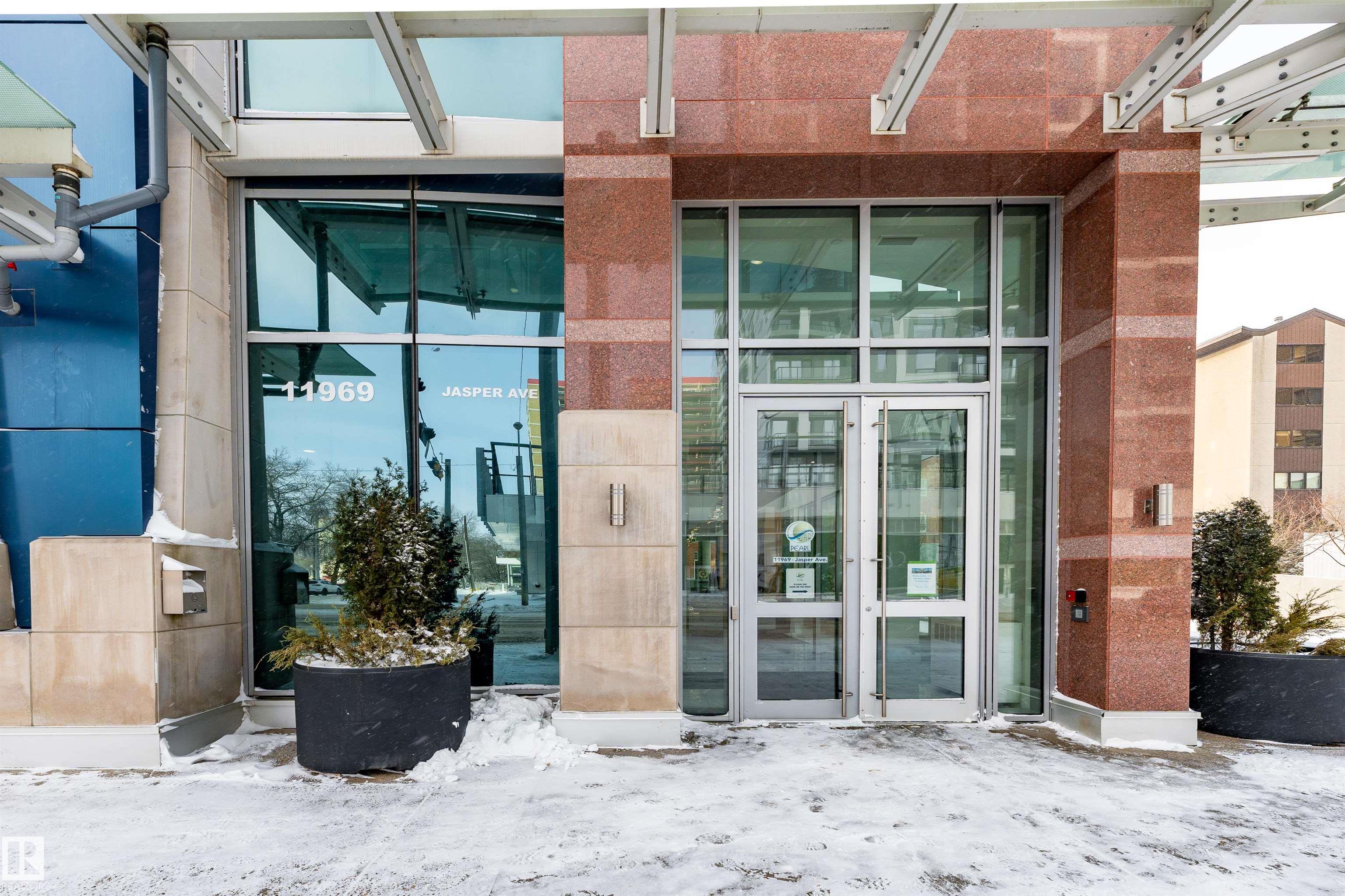 https://zimg.paragon.ice.com/ParagonImages/Property/PM/RAE/225399037/47/0/0/c3f1c0ed43a4c3f849a552fbab19223b/1/d34b273b3be09fa2a57bd68e05f8b25a/225399037-84c072f7-2176-4c56-8a8c-3db4e500f065.JPG