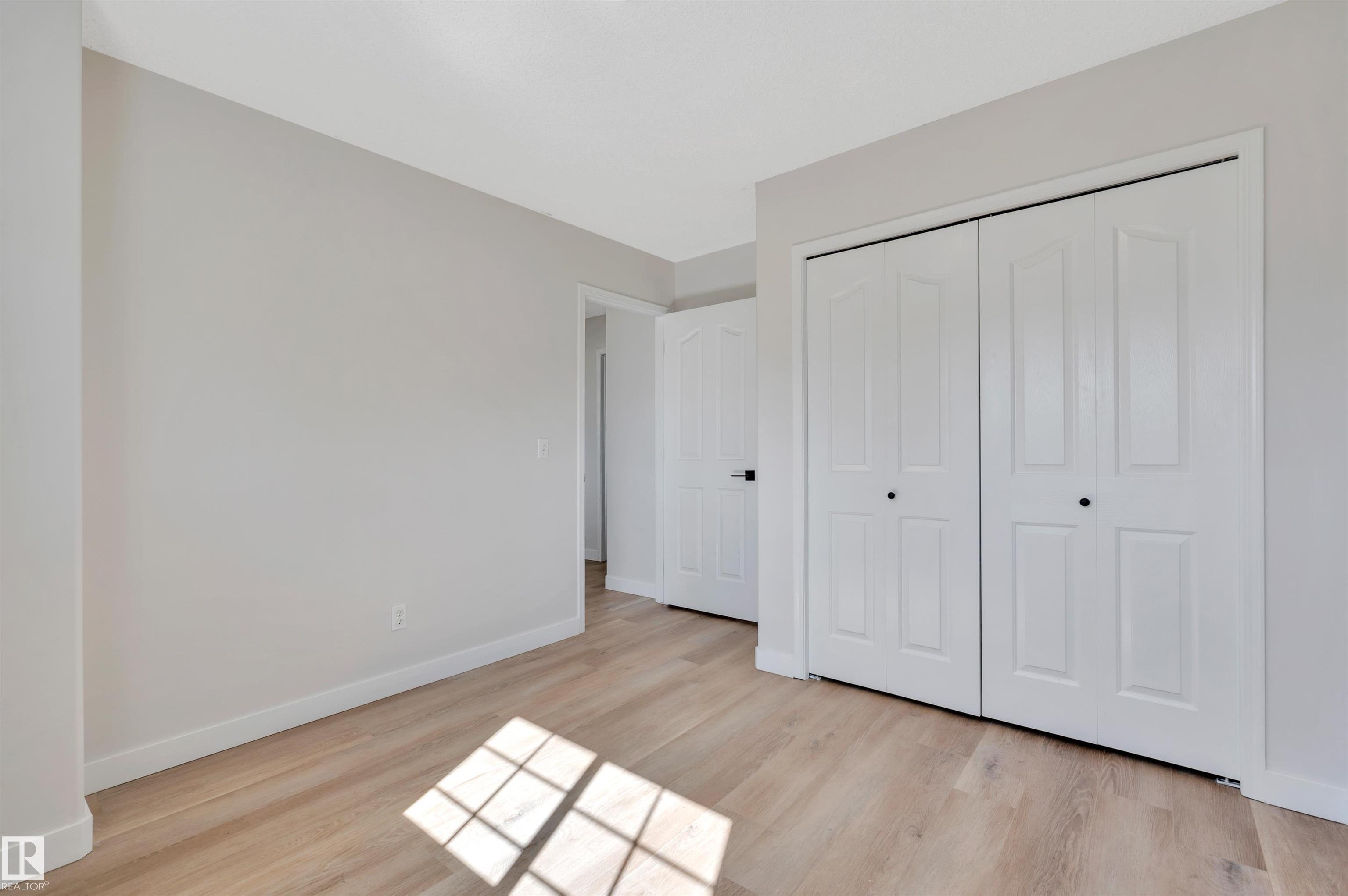 Photo 29 at 4124 37a Avenue NW, Kiniski Gardens, Edmonton
