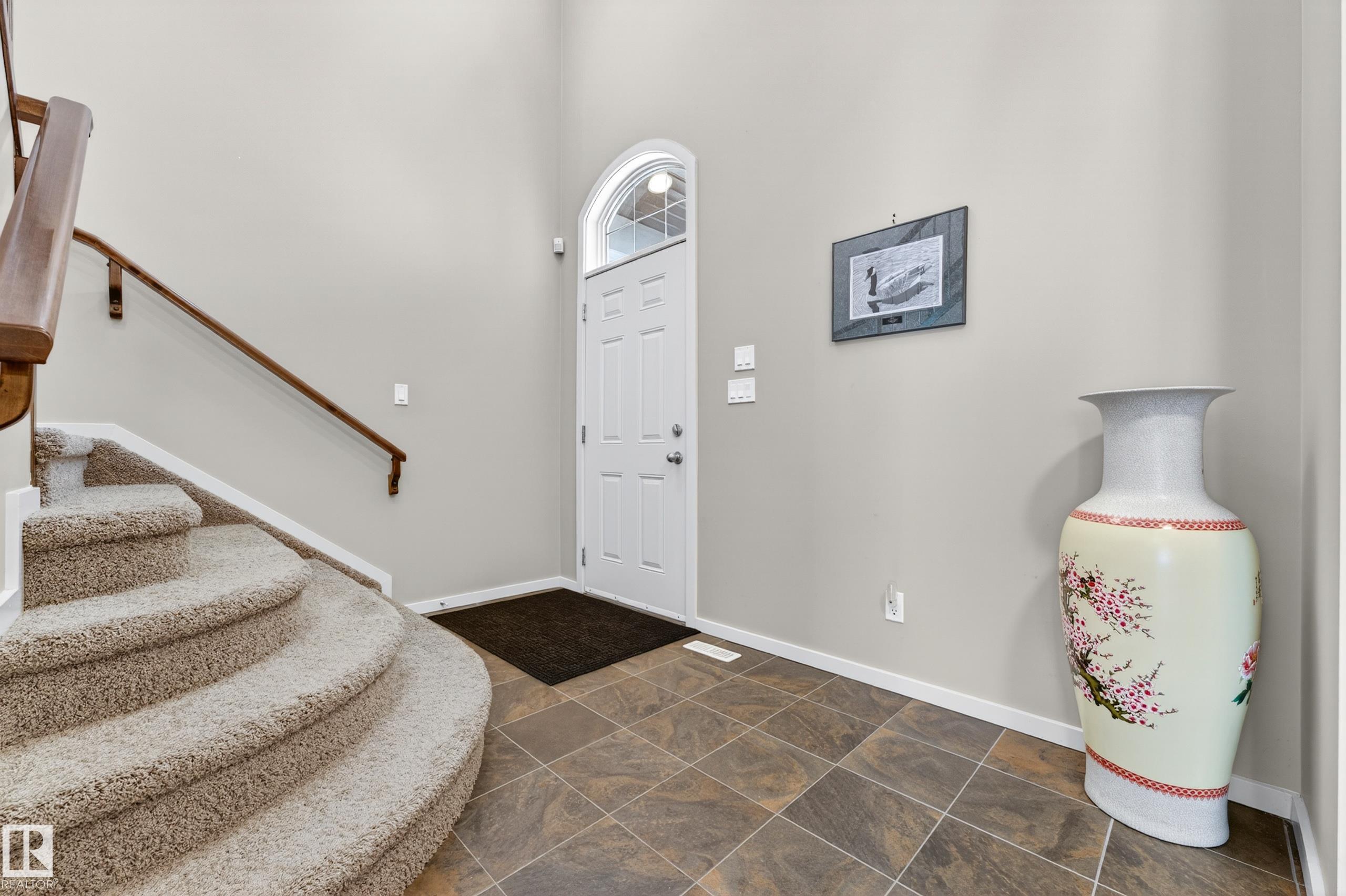 Picture for 22055 95 AV NW
