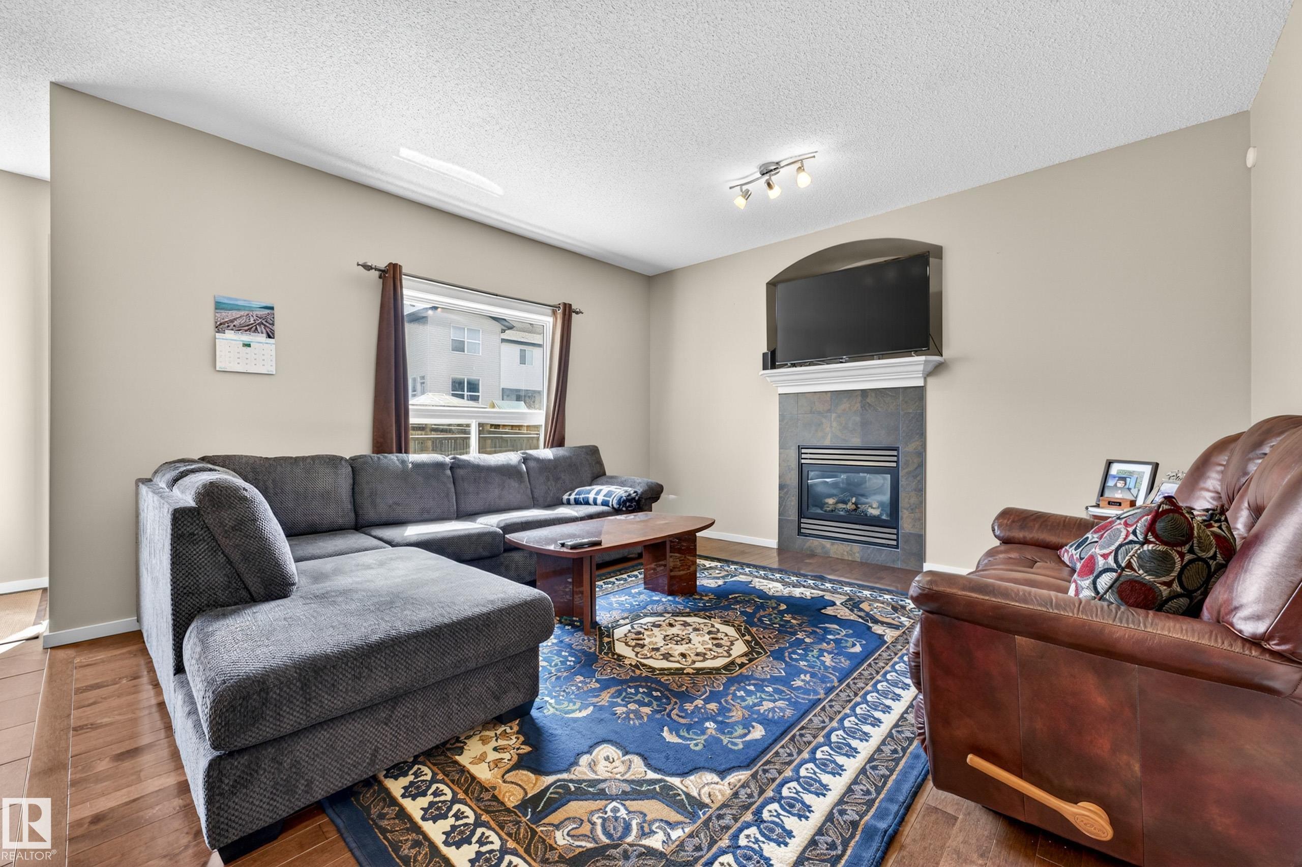 Picture for 22055 95 AV NW