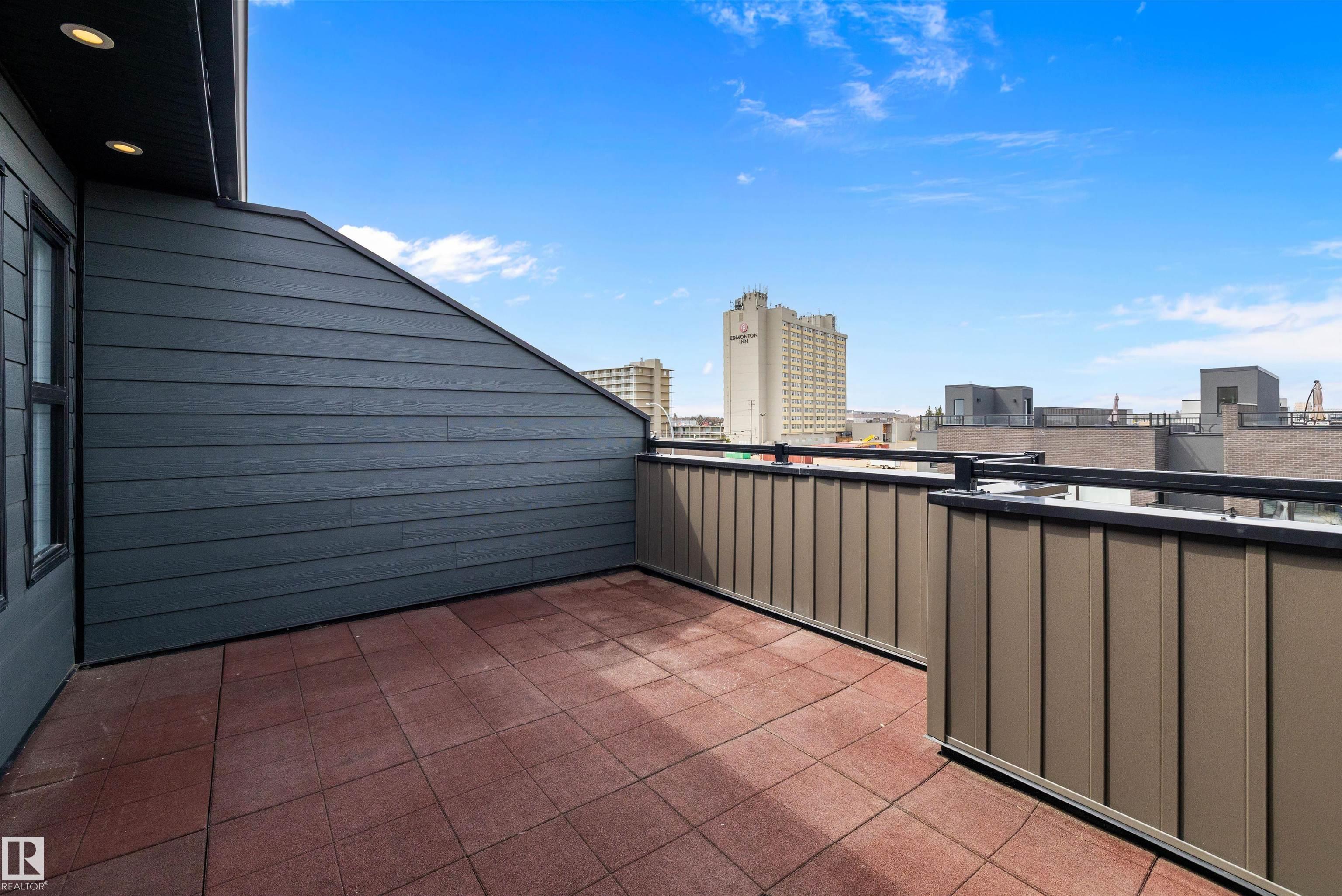 https://zimg.paragon.ice.com/ParagonImages/Property/PM/RAE/225399049/37/0/0/c3e845d936bcbc31bbaa7a63f39109bd/1/b424405d4c7c9aaf4861d566037cf669/225399049-824aebb3-a043-4823-993d-754564cacd6f.JPG