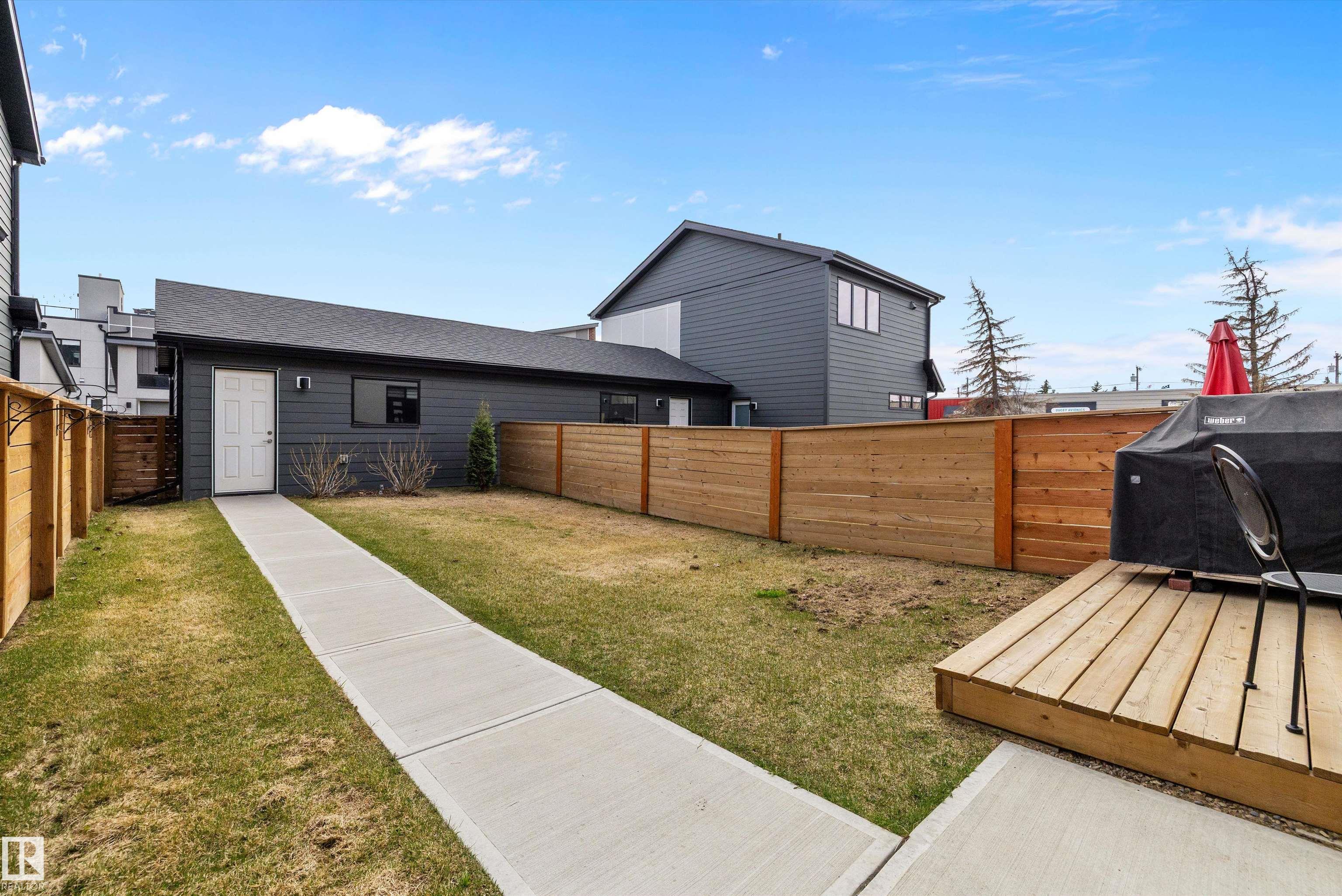 https://zimg.paragon.ice.com/ParagonImages/Property/PM/RAE/225399049/42/0/0/5ea3817d4b833f88cd0d6d94aa6394a6/1/b424405d4c7c9aaf4861d566037cf669/225399049-f46f6f3a-3d7e-4092-a5e3-04cdd5cf93b7.JPG