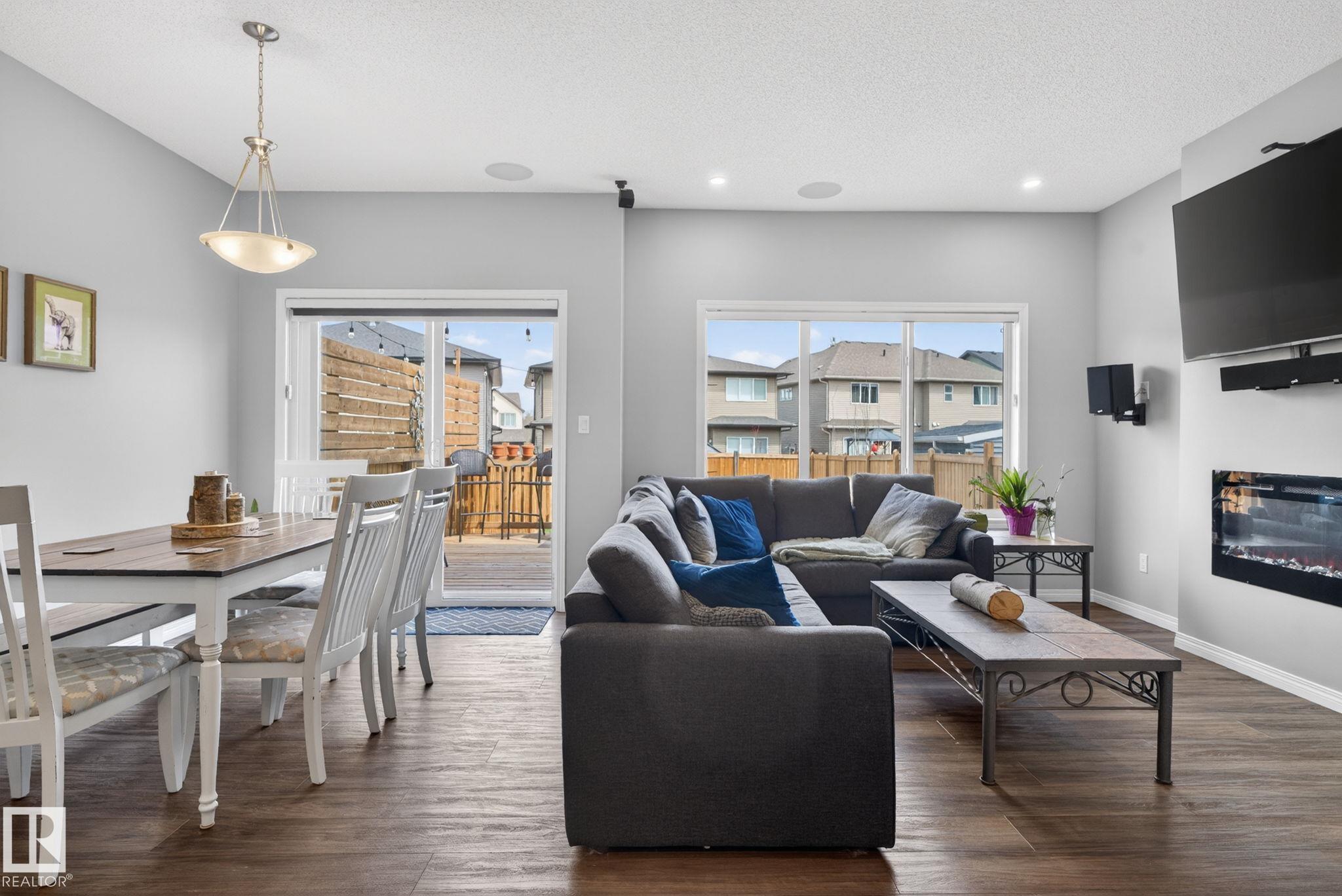 https://zimg.paragon.ice.com/ParagonImages/Property/PM/RAE/225399051/18/0/0/8bd5087b4dd44639db70233929ce5992/1/4ccfe808f8a1360bcf941b2fd9f2a486/225399051-3b2e5ffc-075b-4eca-86a7-e796bc22e3ea.JPG