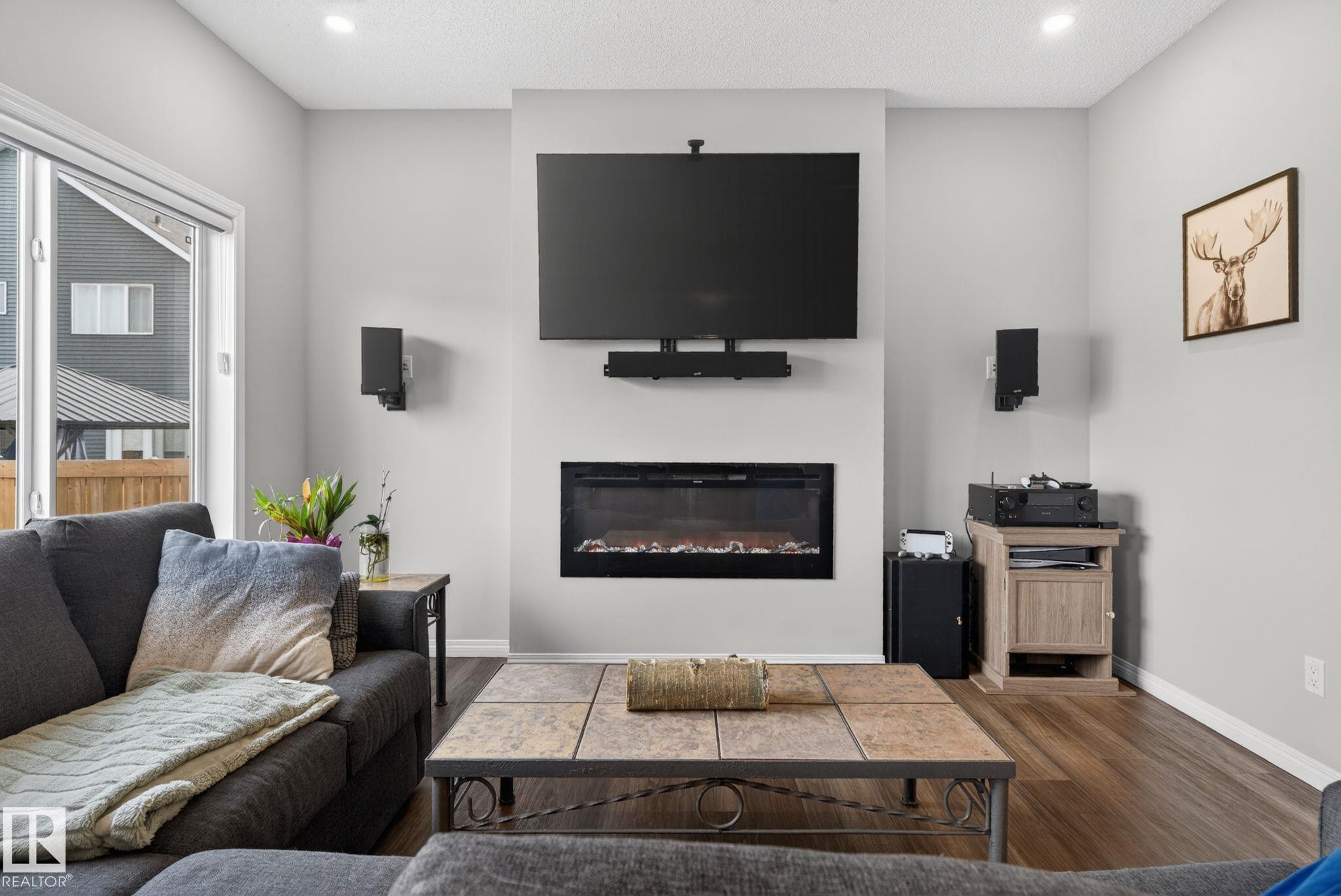 https://zimg.paragon.ice.com/ParagonImages/Property/PM/RAE/225399051/20/0/0/b596c76277b32d43f7d3a9c23071eb35/1/4ccfe808f8a1360bcf941b2fd9f2a486/225399051-f9edb1df-ed54-41a2-a175-8fec462b4639.JPG