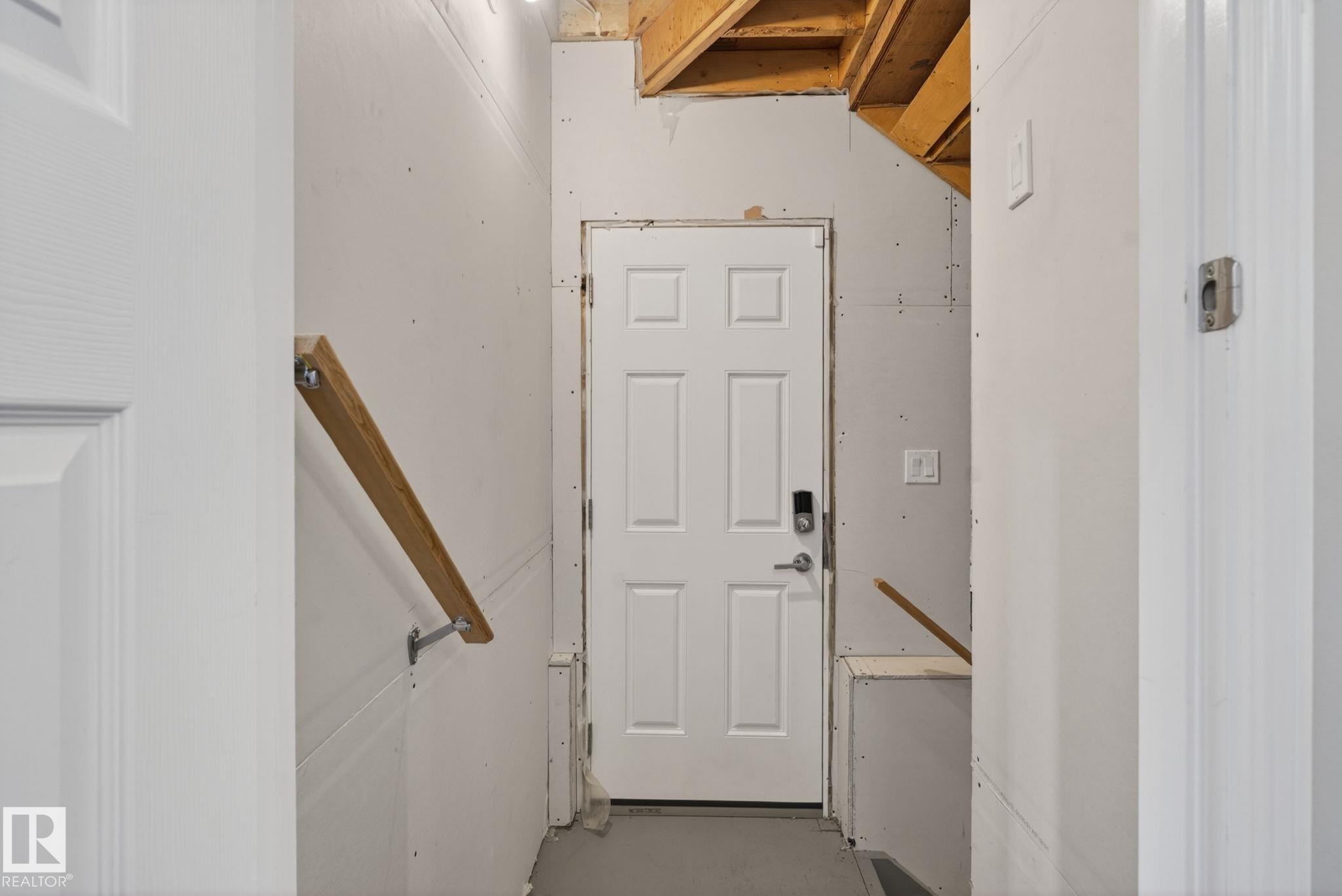 https://zimg.paragon.ice.com/ParagonImages/Property/PM/RAE/225399051/45/0/0/6c9f550adaa912157701da2a89c2f4f2/1/4ccfe808f8a1360bcf941b2fd9f2a486/225399051-167f8d1f-e376-4820-88f8-105de042df0f.JPG