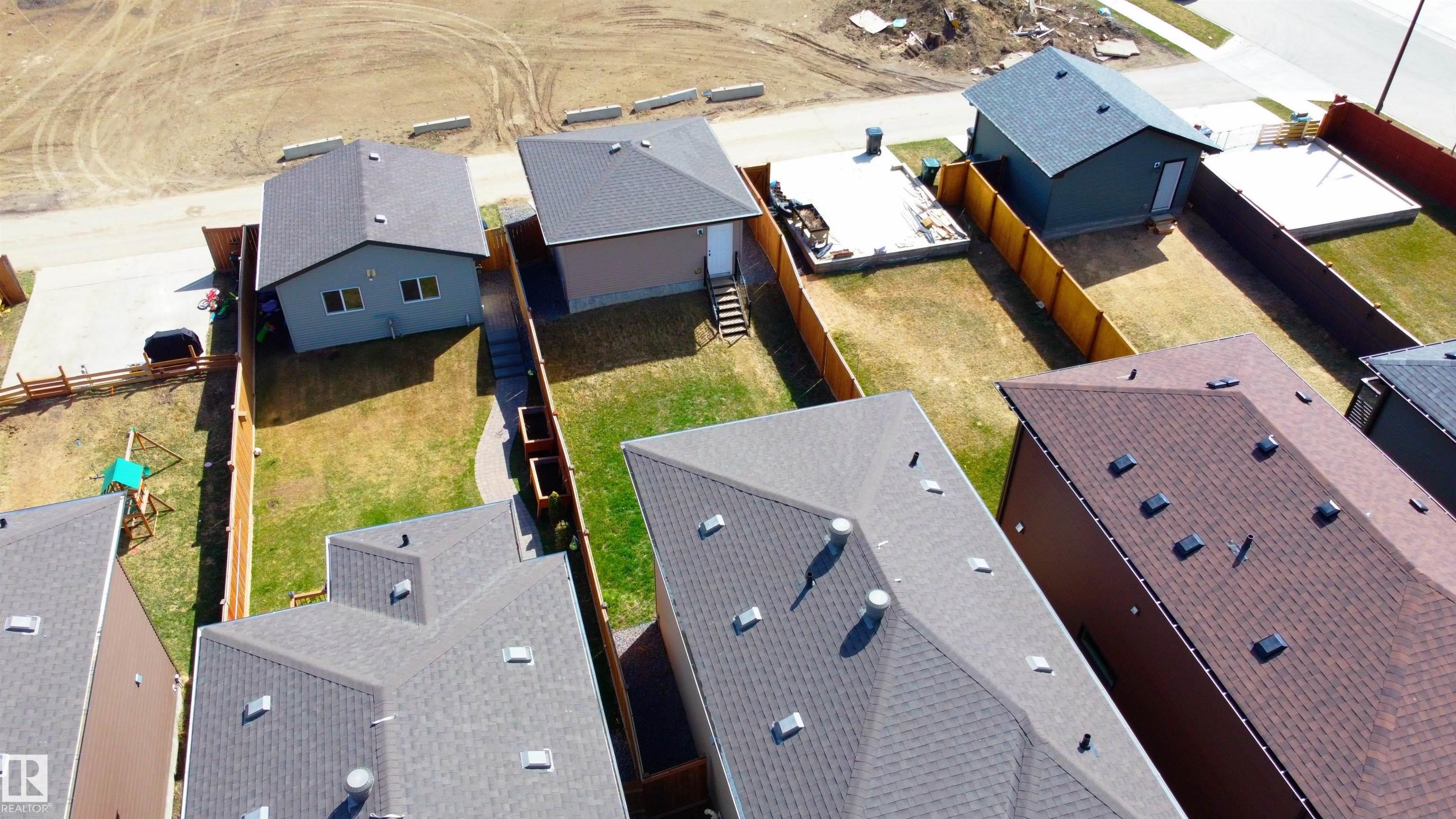 7 Tribute Common, Tonewood, Spruce Grove