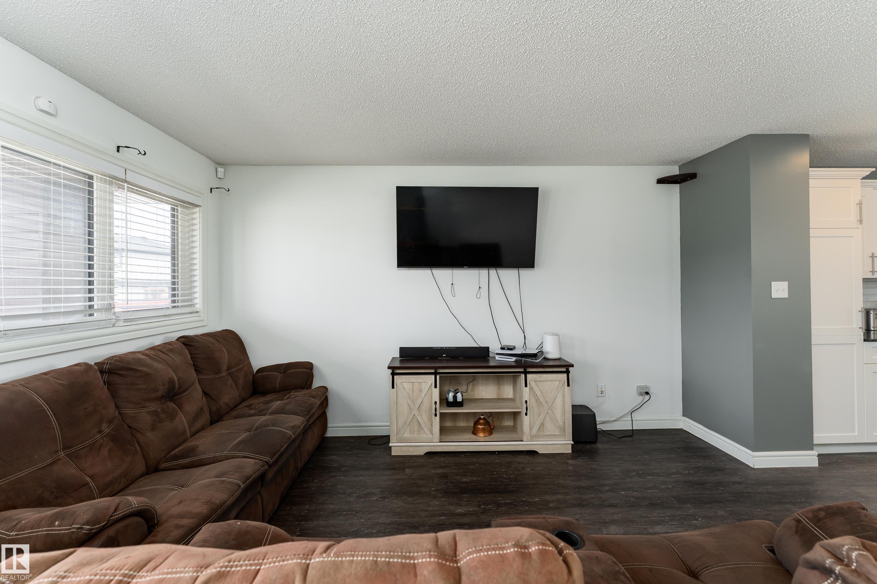 7 Tribute Common, Tonewood, Spruce Grove