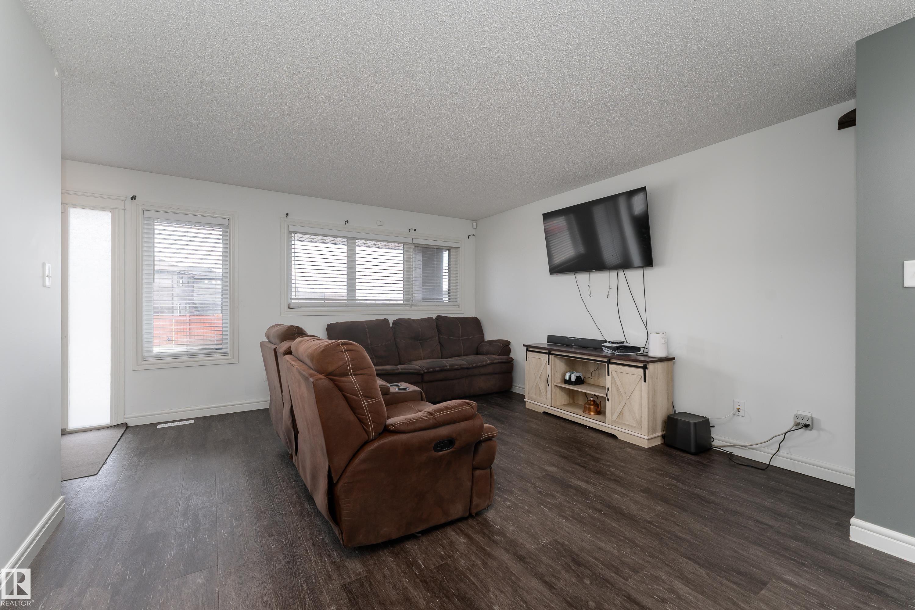 7 Tribute Common, Tonewood, Spruce Grove
