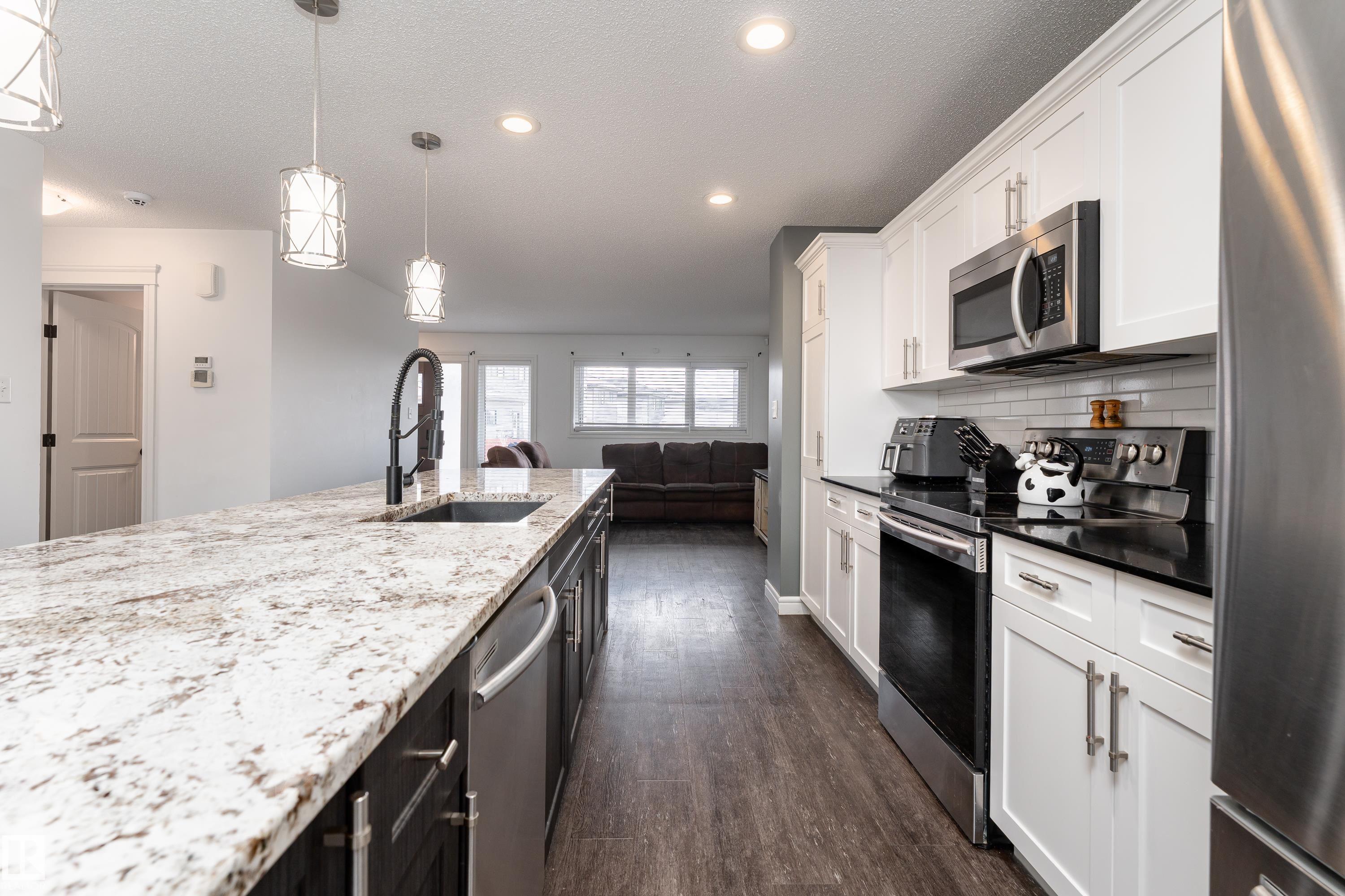 Photo 10 at 7 Tribute Common, Tonewood, Spruce Grove