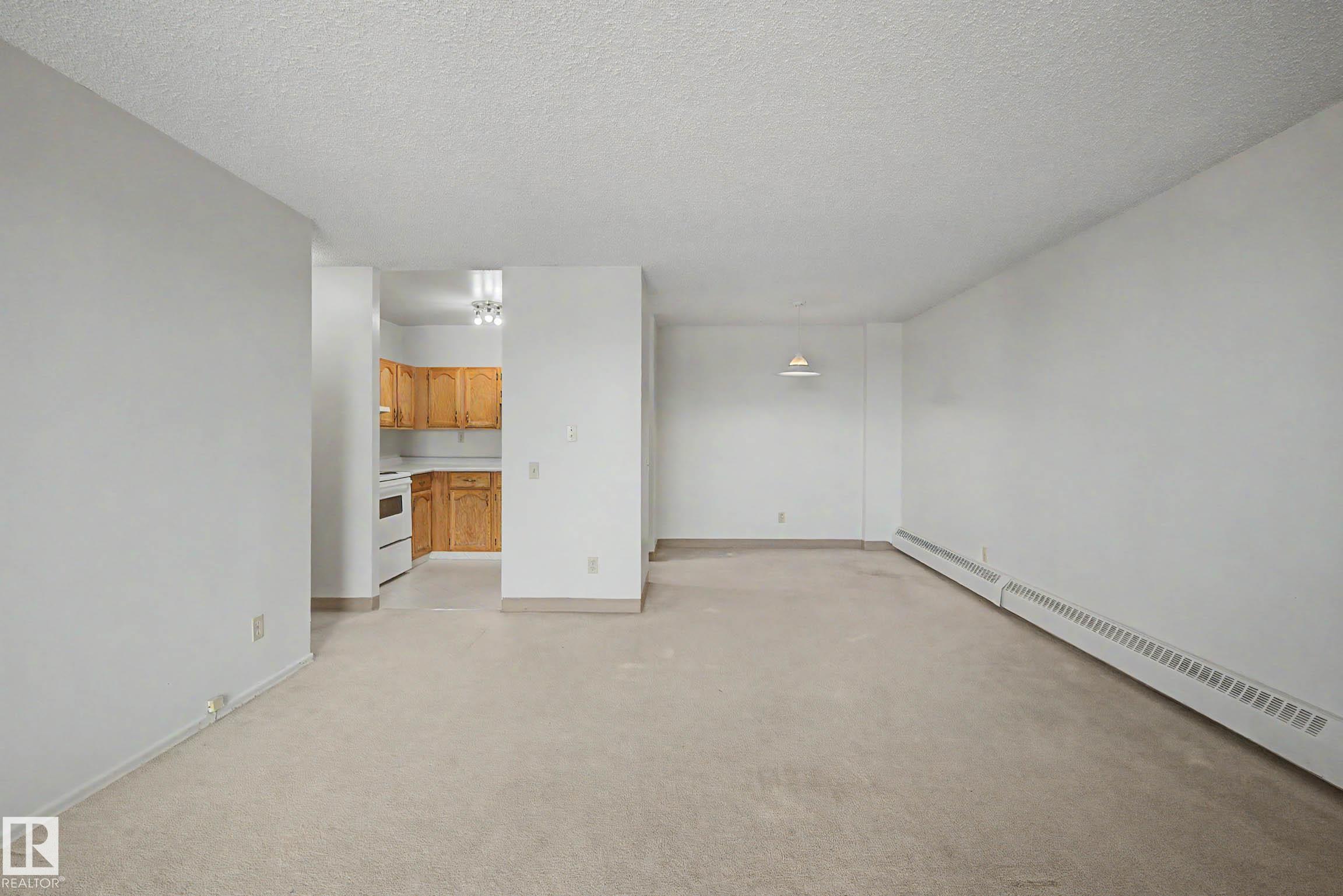 https://zimg.paragon.ice.com/ParagonImages/Property/PM/RAE/225399074/10/0/0/17a2ce794fa232d40412f9c03b0e38b0/1/fc0e61b84be393078d45cb93dc1f0d7f/225399074-4979941e-dfbb-4c4a-a07d-dbf1150e3120.JPG