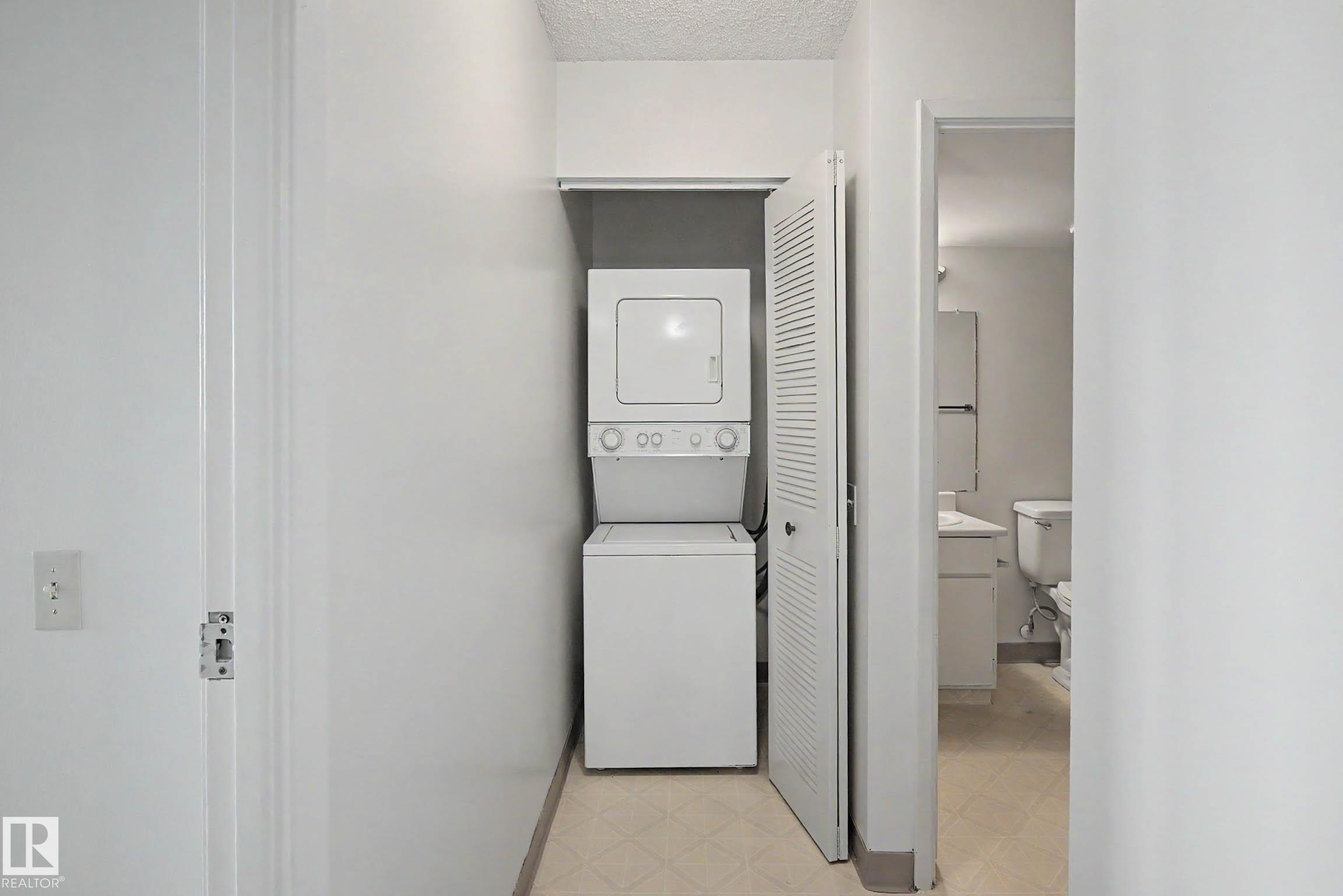 https://zimg.paragon.ice.com/ParagonImages/Property/PM/RAE/225399074/20/0/0/b86c51a1751490f2b1285fe7b81c1263/1/fc0e61b84be393078d45cb93dc1f0d7f/225399074-8964b65e-6227-4315-bd6f-b3e2576b441f.JPG