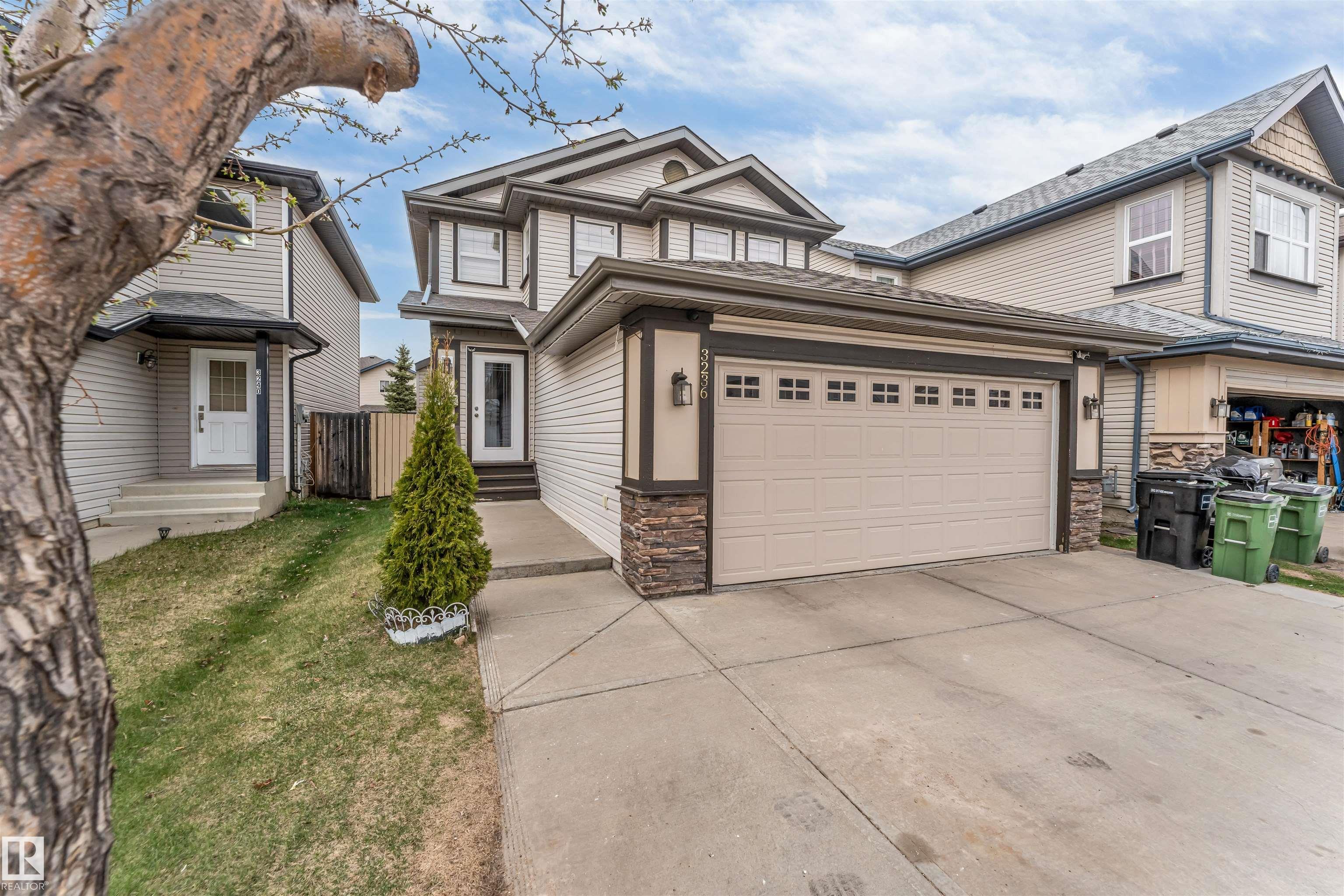 3236 26 Avenue NW, Silver Berry, Edmonton