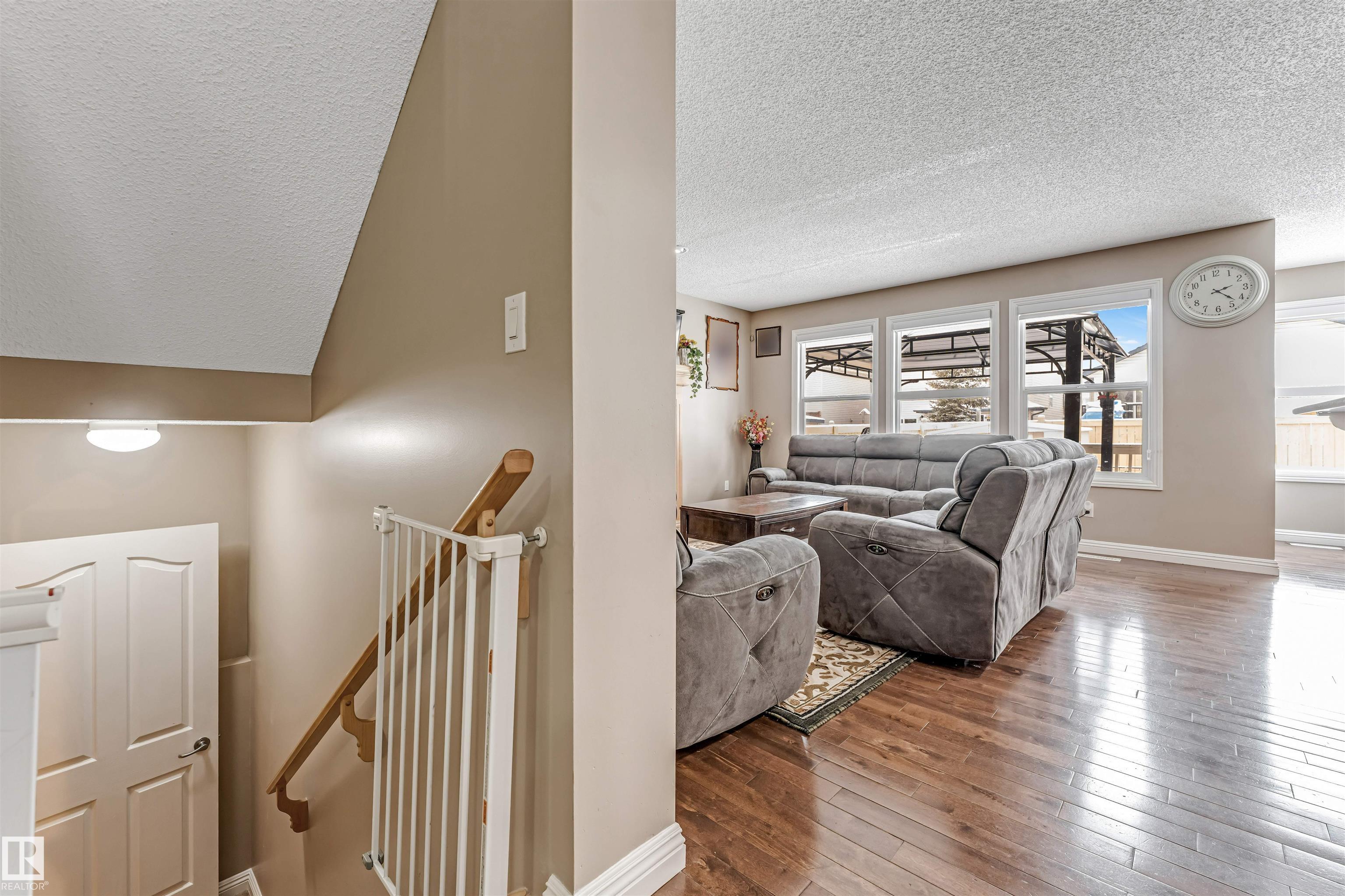 Photo 15 at 3236 26 Avenue NW, Silver Berry, Edmonton