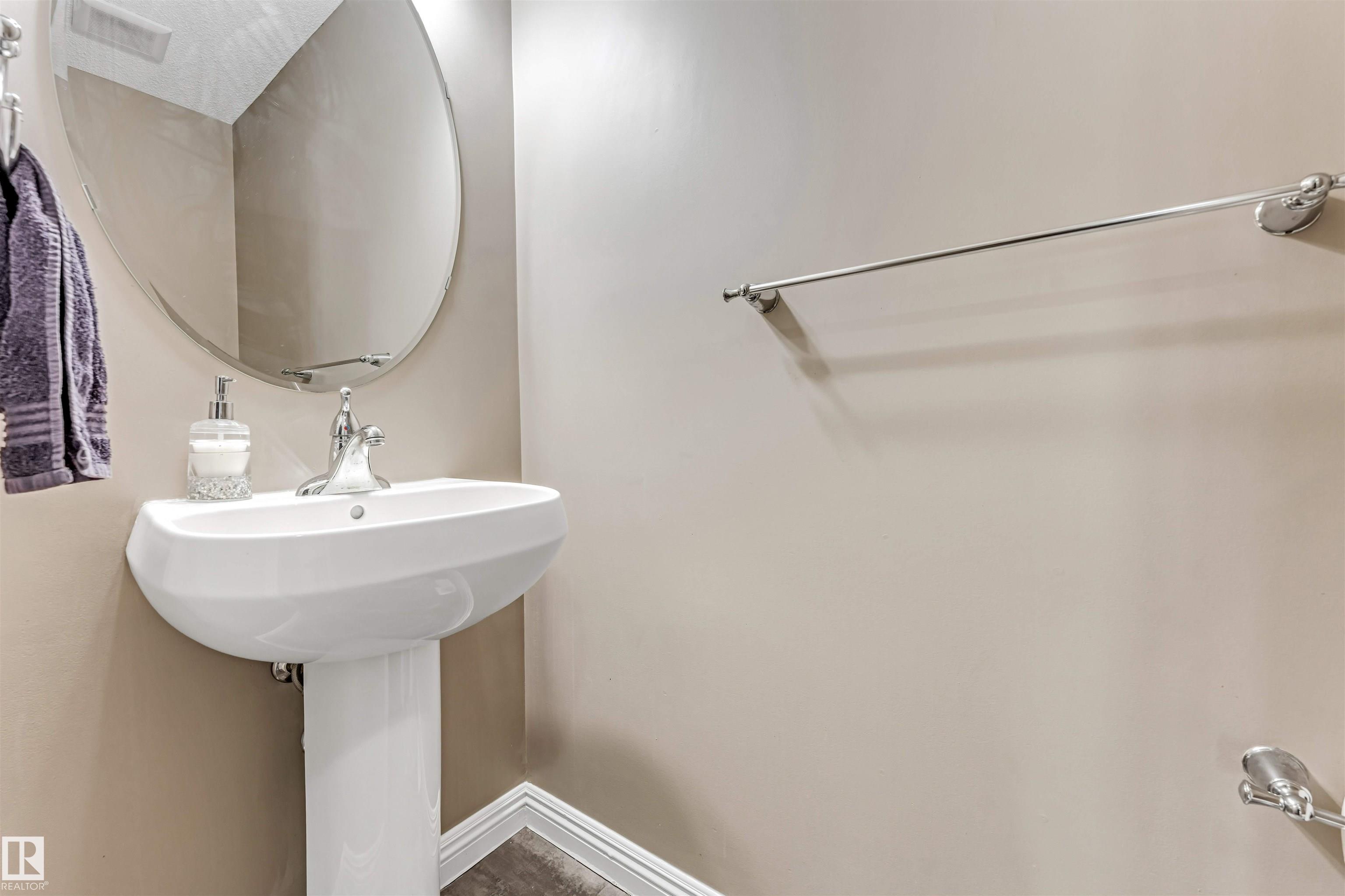 Photo 9 at 3236 26 Avenue NW, Silver Berry, Edmonton