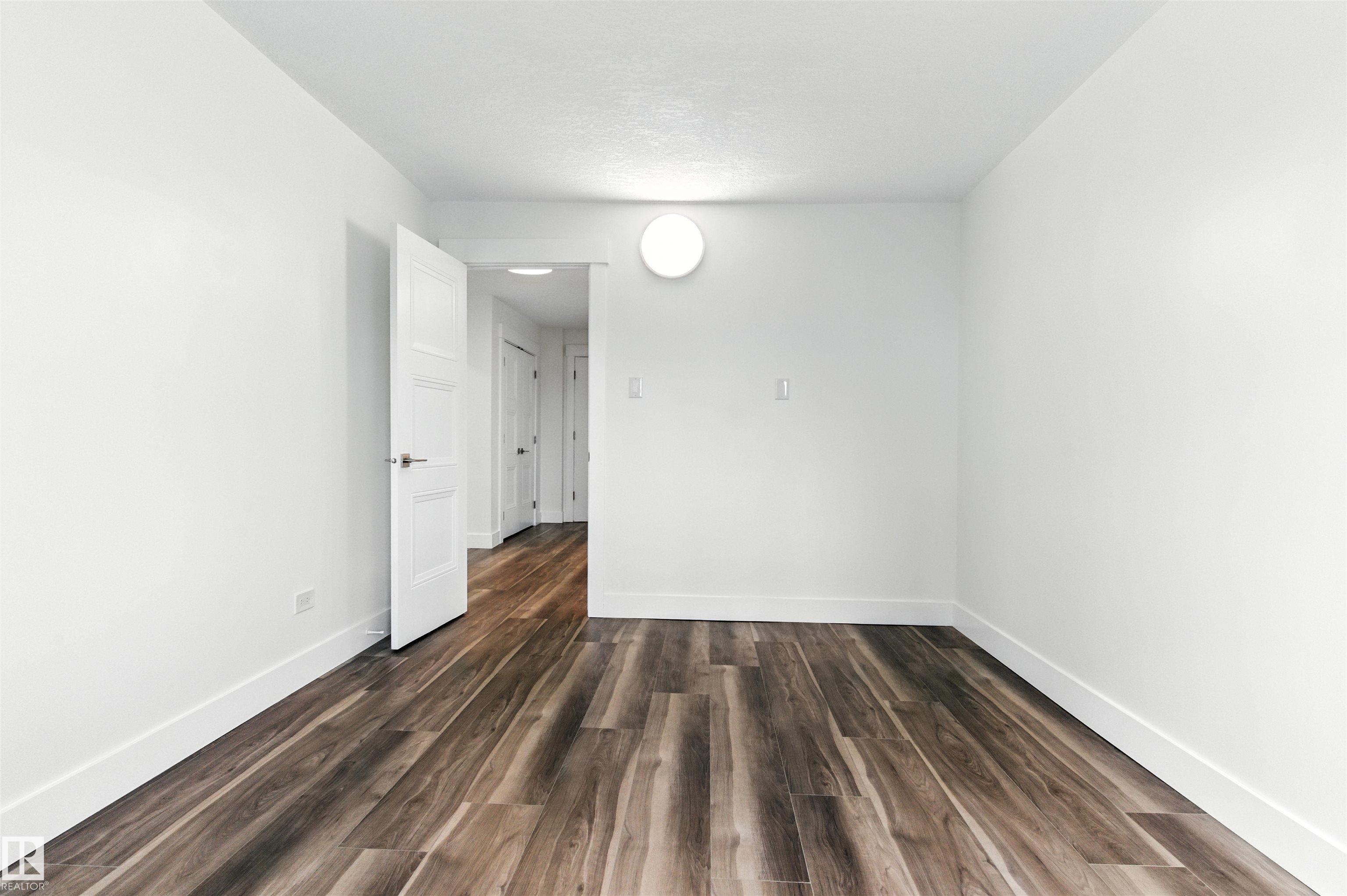 https://zimg.paragon.ice.com/ParagonImages/Property/PM/RAE/225399079/17/0/0/7a6eed7edd5db4cde92996a16d4fac2b/1/7661bb6e5a5fdb380aaa67bc846f9b02/225399079-4AF9AB72-8F04-4F2E-A7F8-B430E154D2B2.JPG