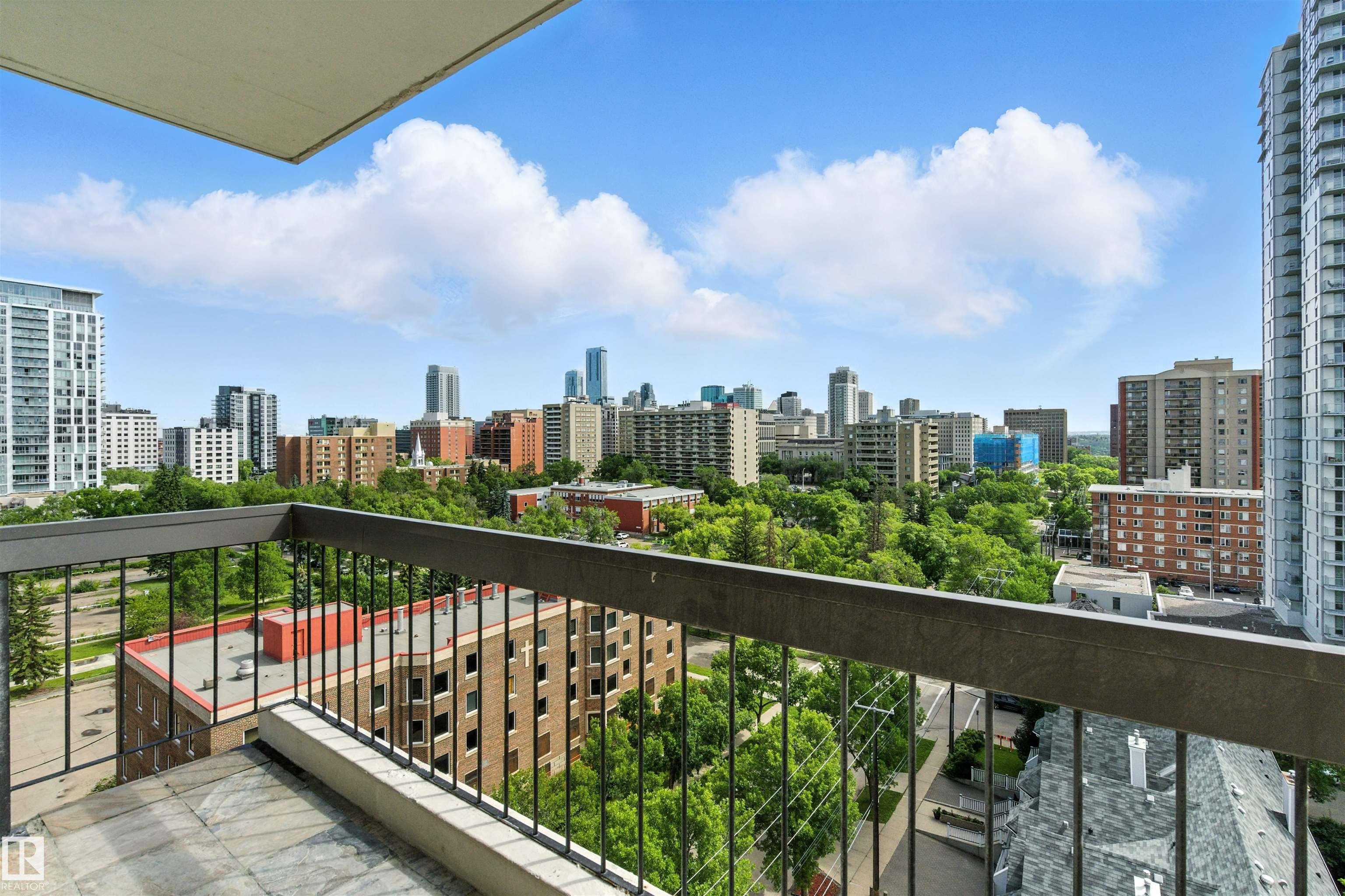 https://zimg.paragon.ice.com/ParagonImages/Property/PM/RAE/225399079/19/0/0/deecf67c3d14c897063b9947da3cdac9/1/7661bb6e5a5fdb380aaa67bc846f9b02/225399079-F6F7B952-A547-4995-91E6-85CC879DF284.JPG