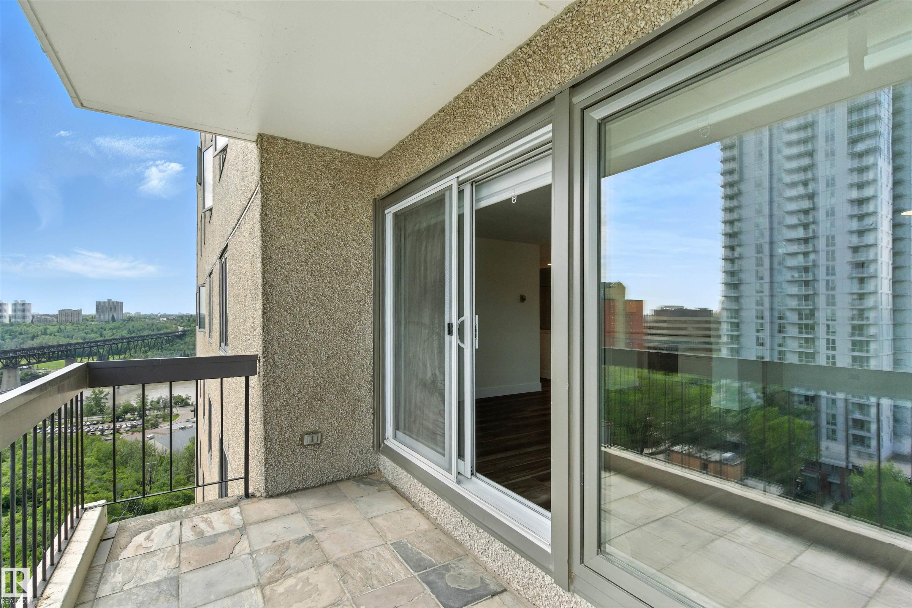 https://zimg.paragon.ice.com/ParagonImages/Property/PM/RAE/225399079/21/0/0/4dd1382f17b2214b204cef578763415d/1/7661bb6e5a5fdb380aaa67bc846f9b02/225399079-EF3BA45B-B3ED-470D-AA91-05AE3FB7BF06.JPG