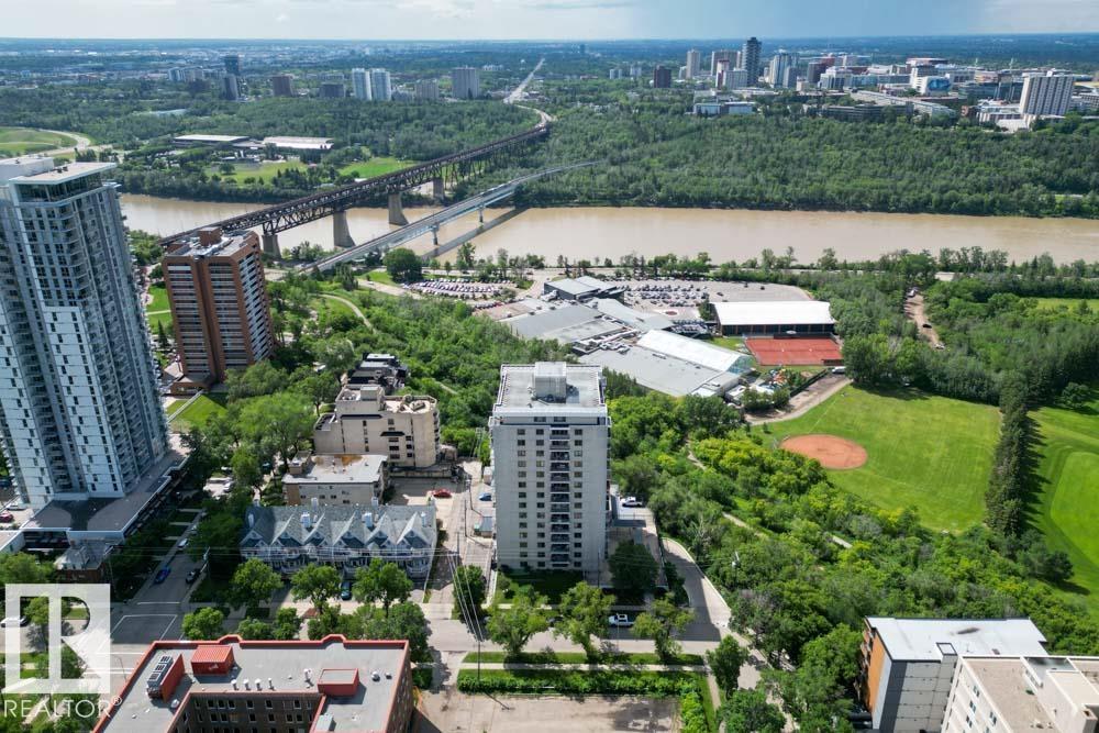 https://zimg.paragon.ice.com/ParagonImages/Property/PM/RAE/225399079/24/0/0/aa6993684f10f149e25d74b31309b691/1/7661bb6e5a5fdb380aaa67bc846f9b02/225399079-0344A18D-D6CF-4A27-9559-1CCC6318A20C.JPG