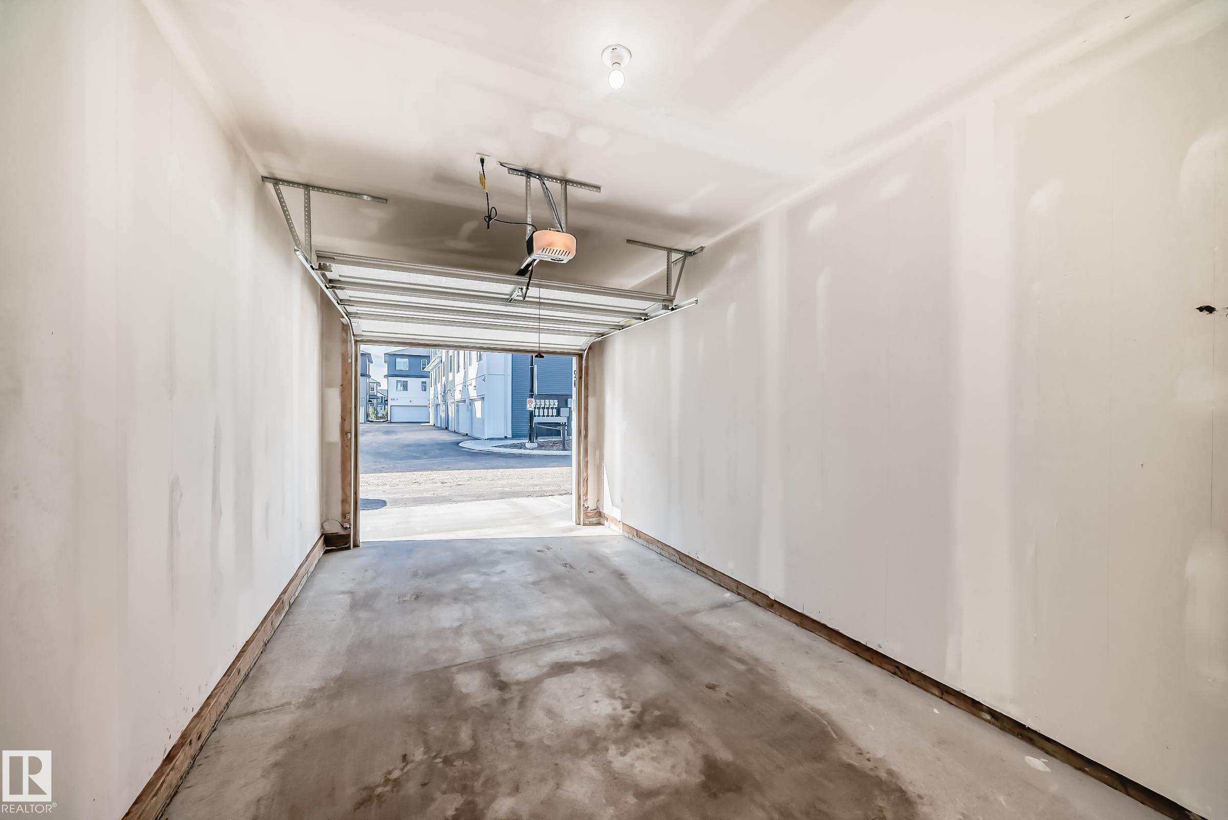 https://zimg.paragon.ice.com/ParagonImages/Property/PM/RAE/225399081/27/0/0/1fd9abbdc410d65fc53ee8d11ef2e0ce/1/1c56fffe4e6fc340a44fceac3a474b4d/225399081-bd3d08bb-063c-4513-b11b-202c8d5456cd.JPG
