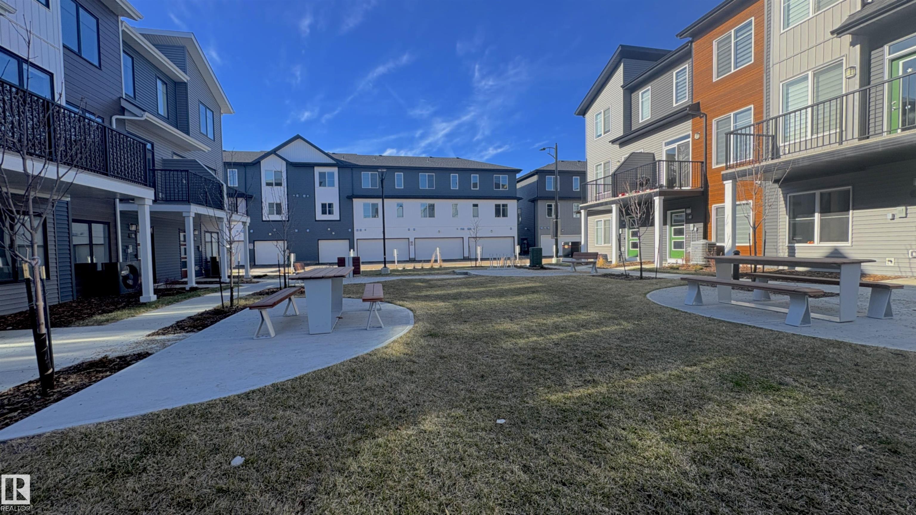 https://zimg.paragon.ice.com/ParagonImages/Property/PM/RAE/225399081/32/0/0/5c14e7aa0e175548d57d35b4131ce46d/1/1c56fffe4e6fc340a44fceac3a474b4d/225399081-7b245156-d42a-47df-8c28-e2230af32a72.JPG