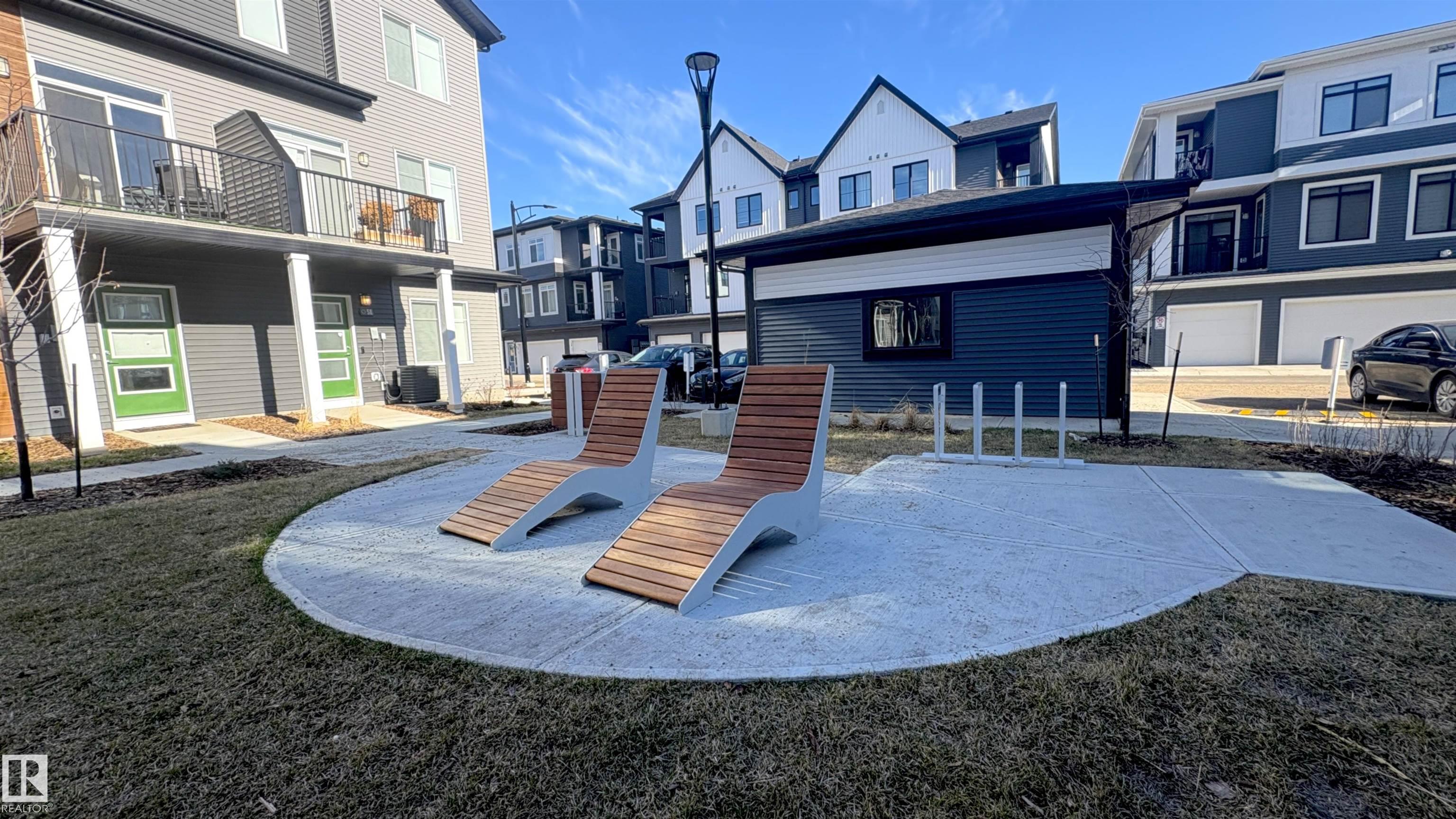 https://zimg.paragon.ice.com/ParagonImages/Property/PM/RAE/225399081/33/0/0/b47afcf0b84c6ba8beb0eae4c39a0a70/1/1c56fffe4e6fc340a44fceac3a474b4d/225399081-b9a7a82c-eff1-43b8-8e03-f662cb75eeda.JPG