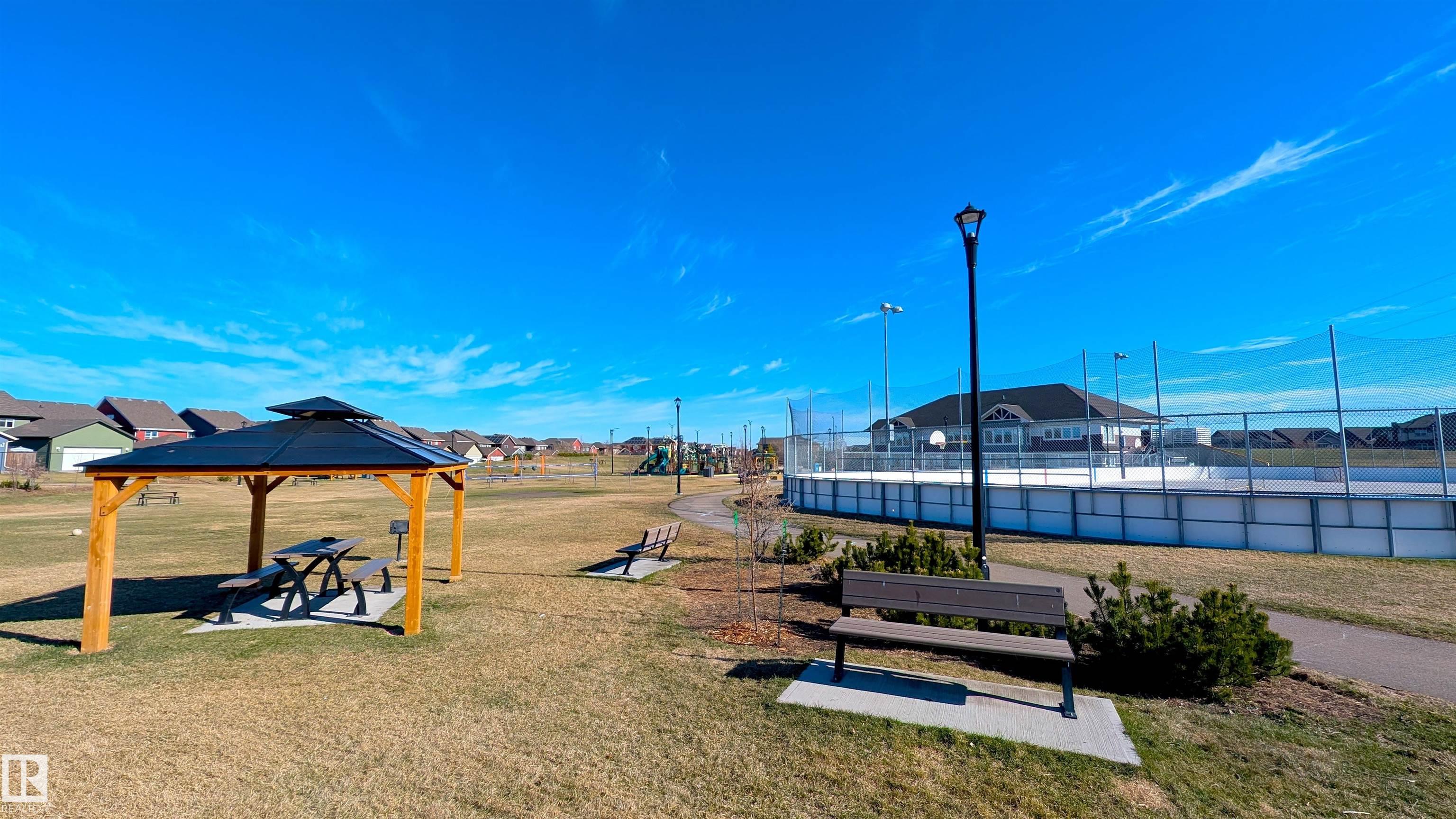 https://zimg.paragon.ice.com/ParagonImages/Property/PM/RAE/225399081/42/0/0/d45cd23d23db996b37d23eef8562a2ee/1/1c56fffe4e6fc340a44fceac3a474b4d/225399081-b8c285f9-c6a4-428c-8193-3869da4e58fd.JPG
