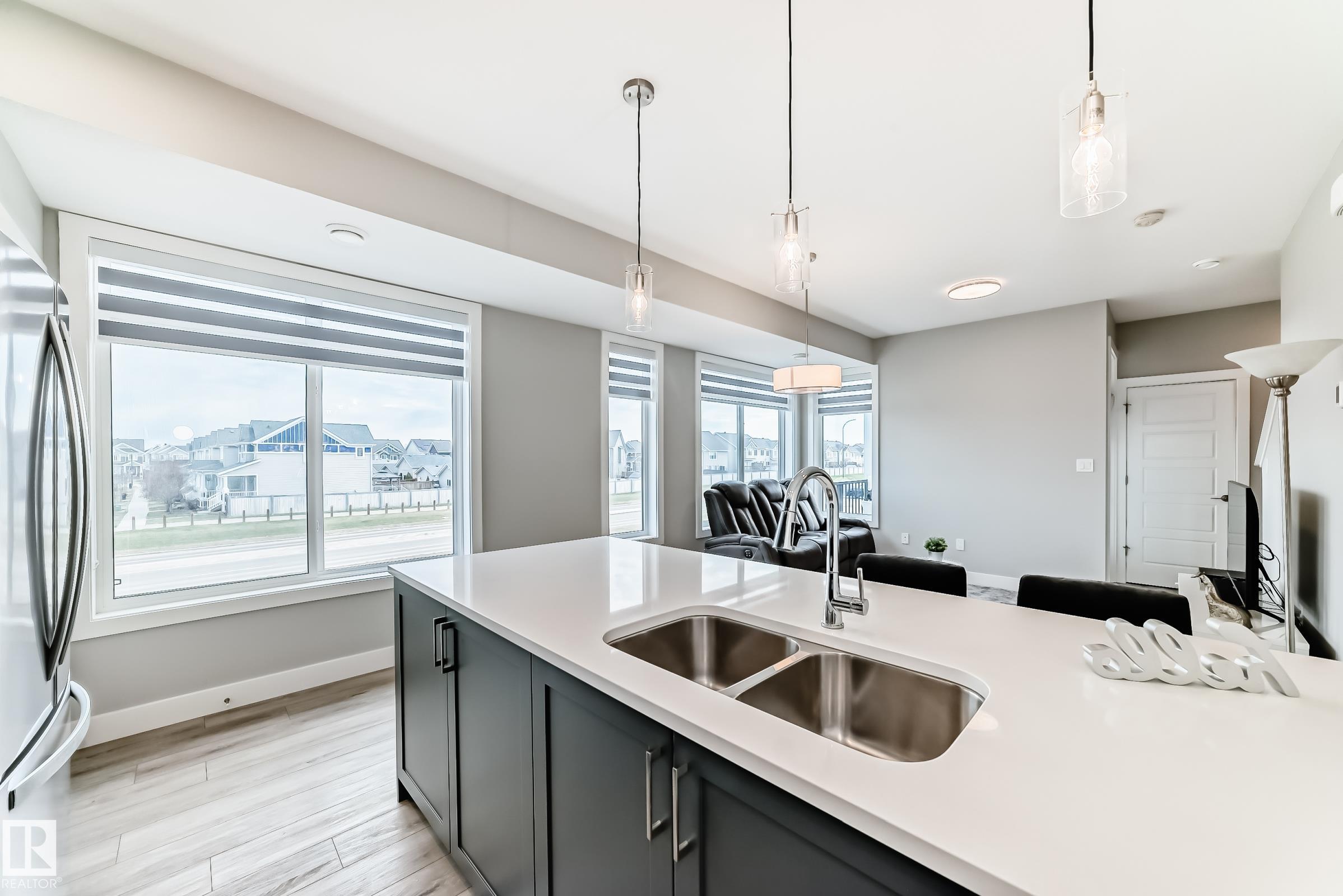https://zimg.paragon.ice.com/ParagonImages/Property/PM/RAE/225399081/6/0/0/80f725c8beb18125a7f43082559324dd/1/1c56fffe4e6fc340a44fceac3a474b4d/225399081-77311827-8fff-4258-bc64-ca9c0e0ba180.JPG