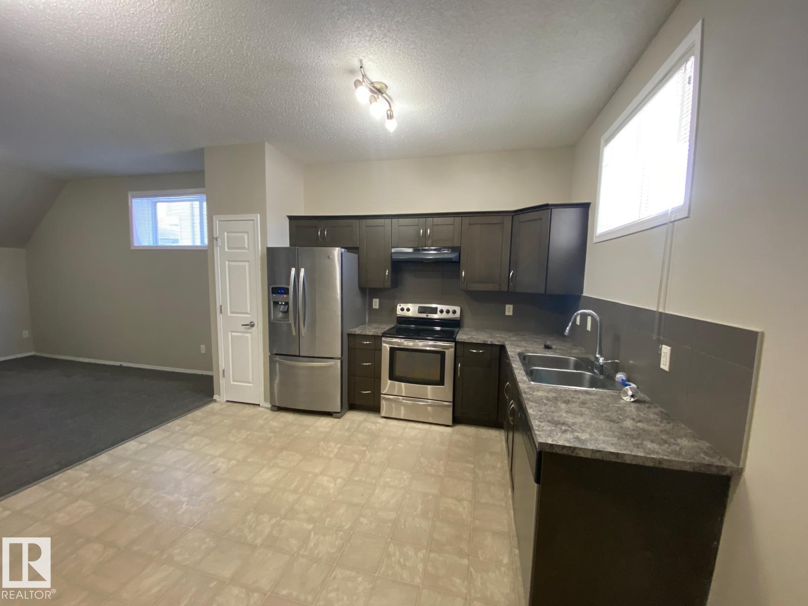 122 142 Selkirk Place, Suntree, Leduc