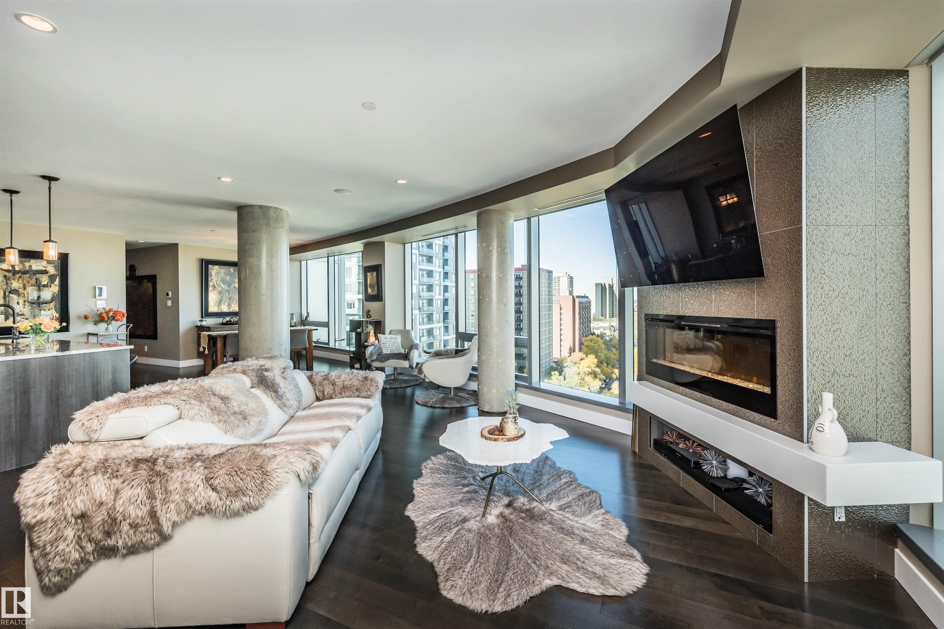 https://zimg.paragon.ice.com/ParagonImages/Property/PM/RAE/225399087/15/0/0/88cf93cc2d27c55a21b0deb0e91e29d1/1/1108f73a1c519d3d74d8b52c2712f645/225399087-25232BA3-C668-47BB-907E-AAEE242DF65D.JPG
