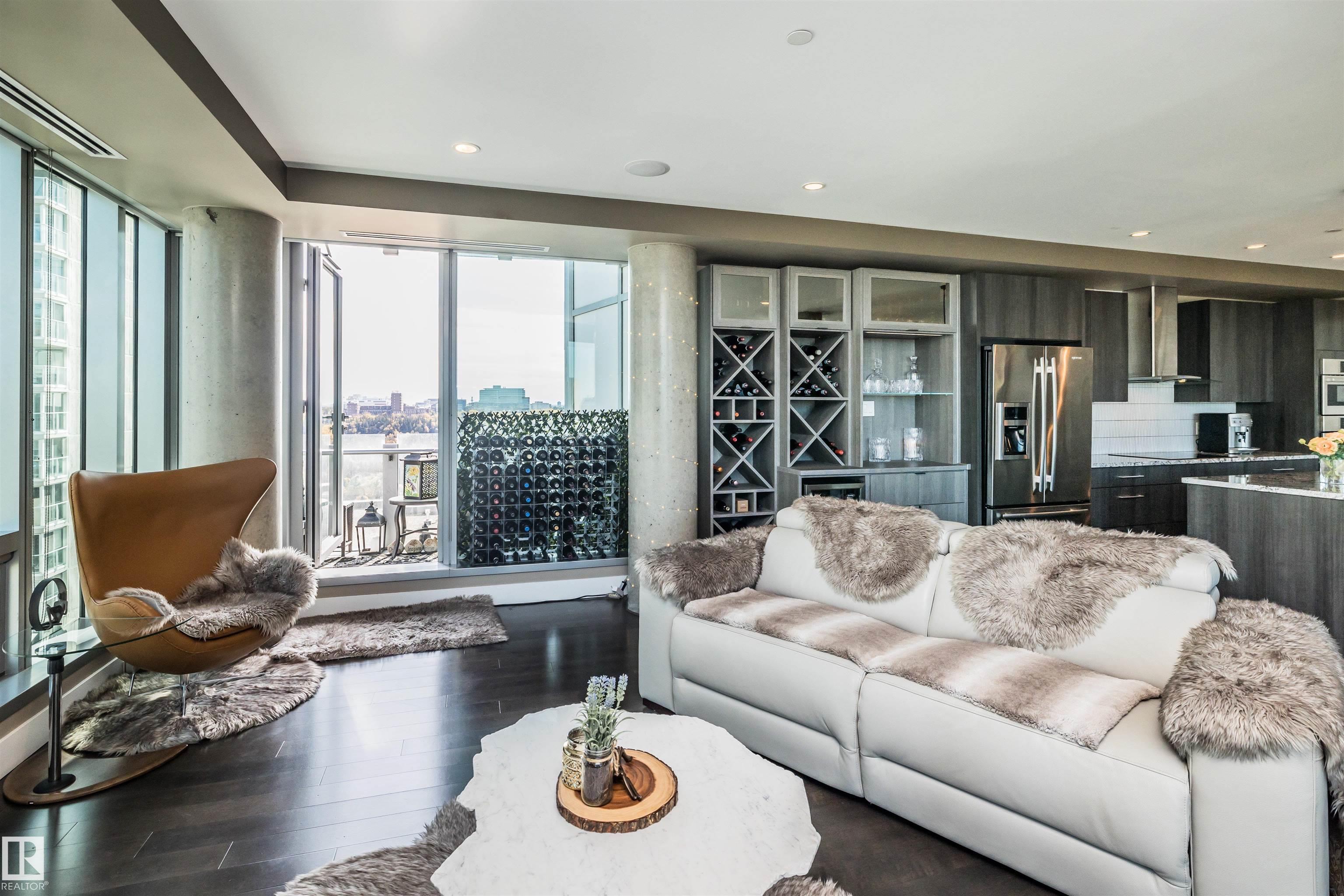 https://zimg.paragon.ice.com/ParagonImages/Property/PM/RAE/225399087/17/0/0/3fcb9919baf489e7d9b5ff79cfd2b71a/1/1108f73a1c519d3d74d8b52c2712f645/225399087-AA57F446-0F16-417F-A6A6-8D6EF104E0F4.JPG