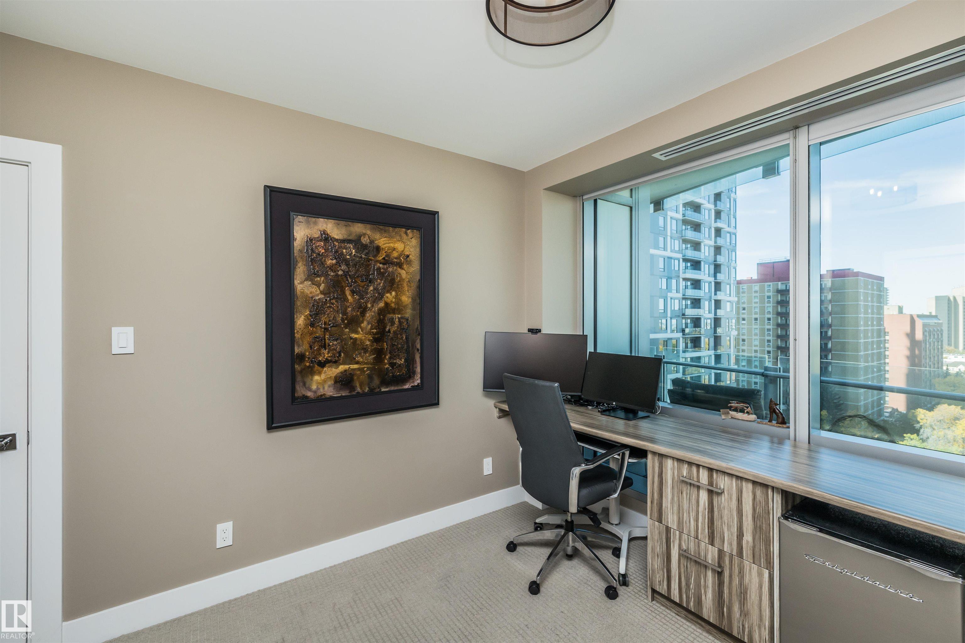 https://zimg.paragon.ice.com/ParagonImages/Property/PM/RAE/225399087/35/0/0/72d907b9012e51787d5283db4ec59fdd/1/1108f73a1c519d3d74d8b52c2712f645/225399087-E3335DD5-5474-4879-8056-20FE84D096DA.JPG