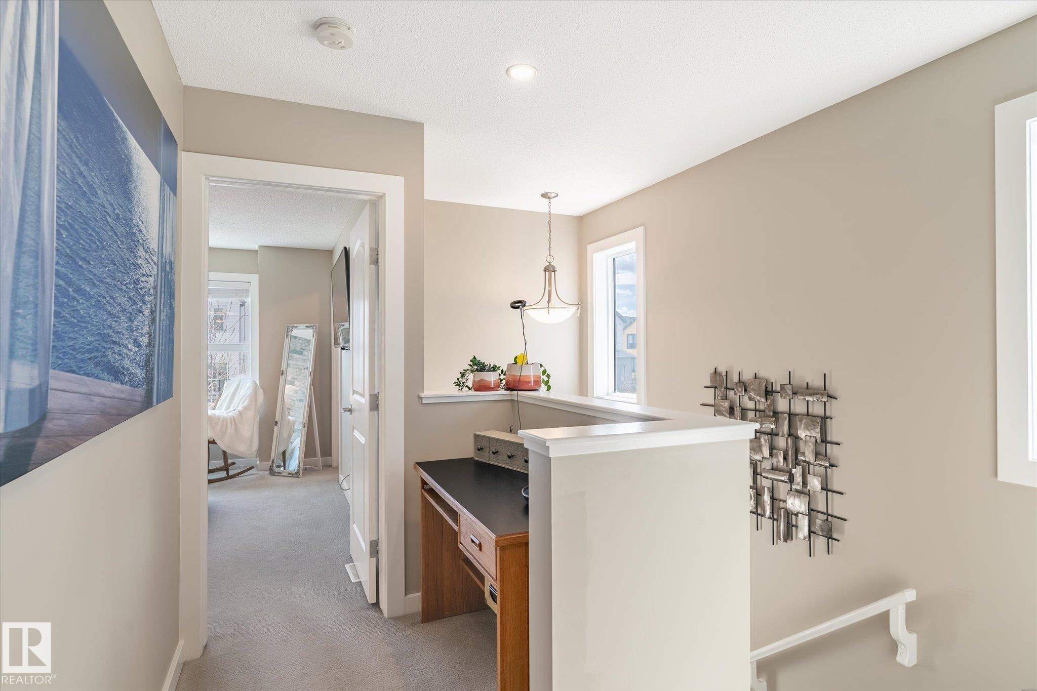 https://zimg.paragon.ice.com/ParagonImages/Property/PM/RAE/225399094/15/0/0/a3319b9f8dc719c2a5eb572ad8367c14/1/f7b2e06bb38d427d4e5098ecef4d3299/225399094-1858e557-a24c-4d70-ae2b-8bb7791824e5.JPG