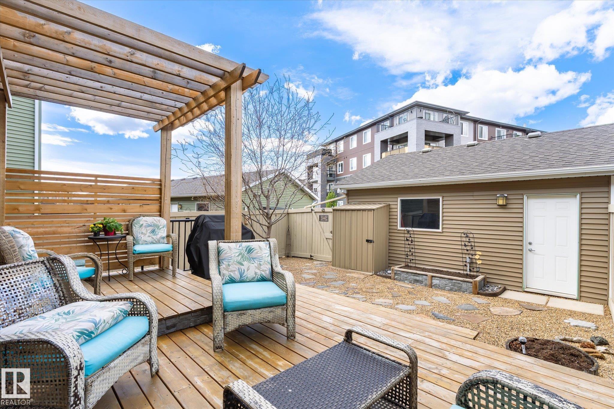https://zimg.paragon.ice.com/ParagonImages/Property/PM/RAE/225399094/38/0/0/16ba7a9a7ac17731184cd8ed4fa1173e/1/f7b2e06bb38d427d4e5098ecef4d3299/225399094-df498628-f46e-4b88-84c6-18da74d25587.JPG