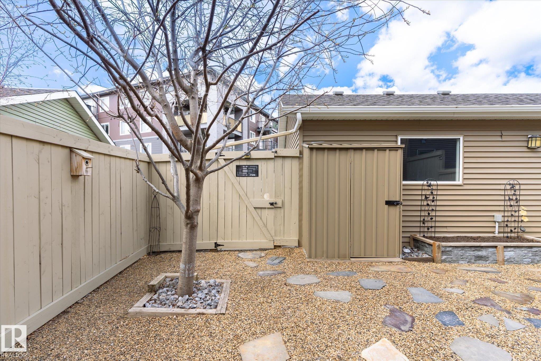 https://zimg.paragon.ice.com/ParagonImages/Property/PM/RAE/225399094/40/0/0/cb7f2b8765022588a9d746e54146a125/1/f7b2e06bb38d427d4e5098ecef4d3299/225399094-bb025b63-e5fc-480d-9e08-6a83757a5833.JPG