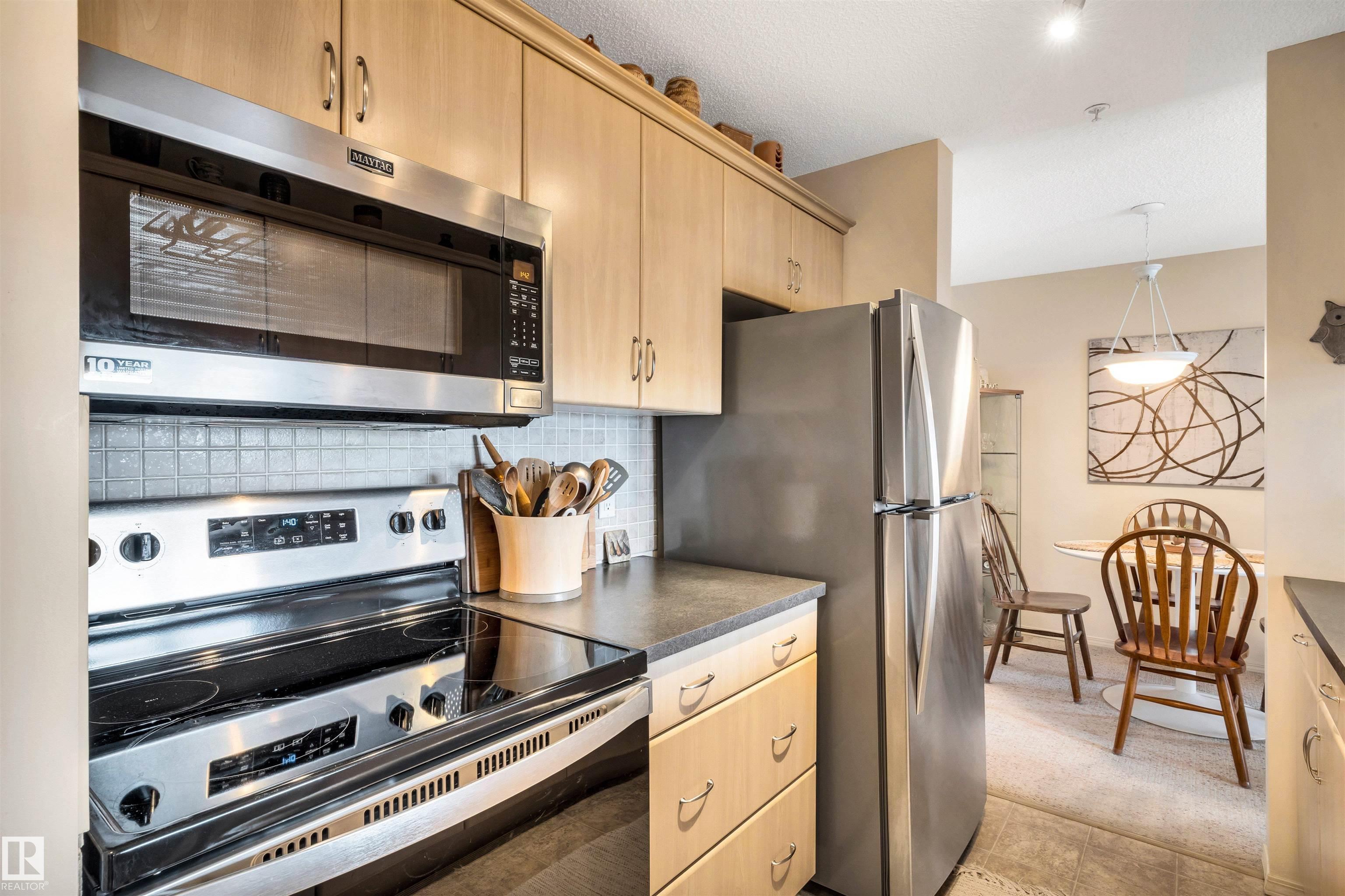 https://zimg.paragon.ice.com/ParagonImages/Property/PM/RAE/225399122/6/0/0/b0fbd9e57d2d7b7de906a9b6c02d8b8e/1/6ca340fd9cf61cefc707ee0f908c15ef/225399122-f0758f61-9db1-45f1-97de-0711ab9ab6c5.JPG