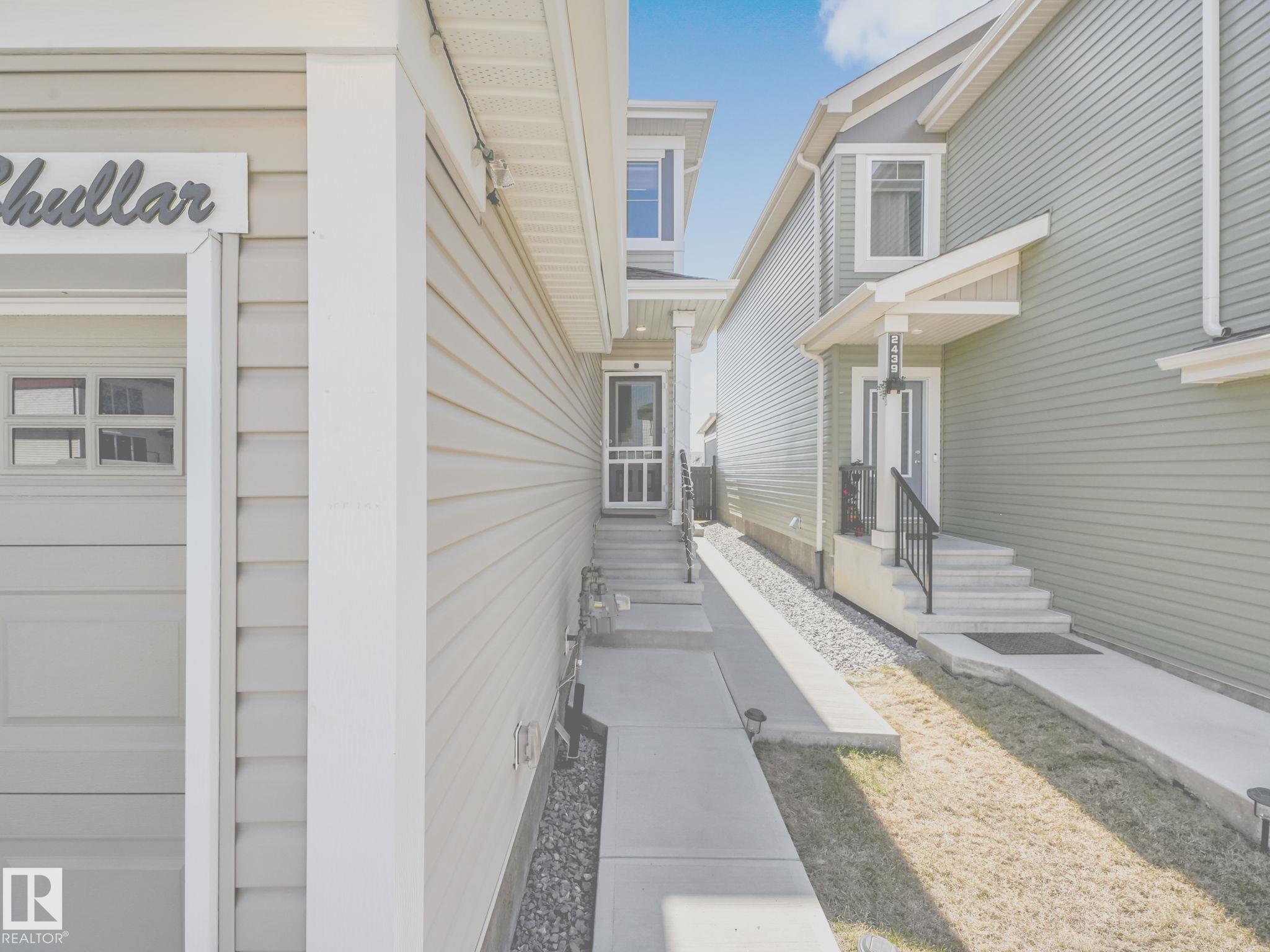 2435 12 Avenue NW, Laurel, Edmonton
