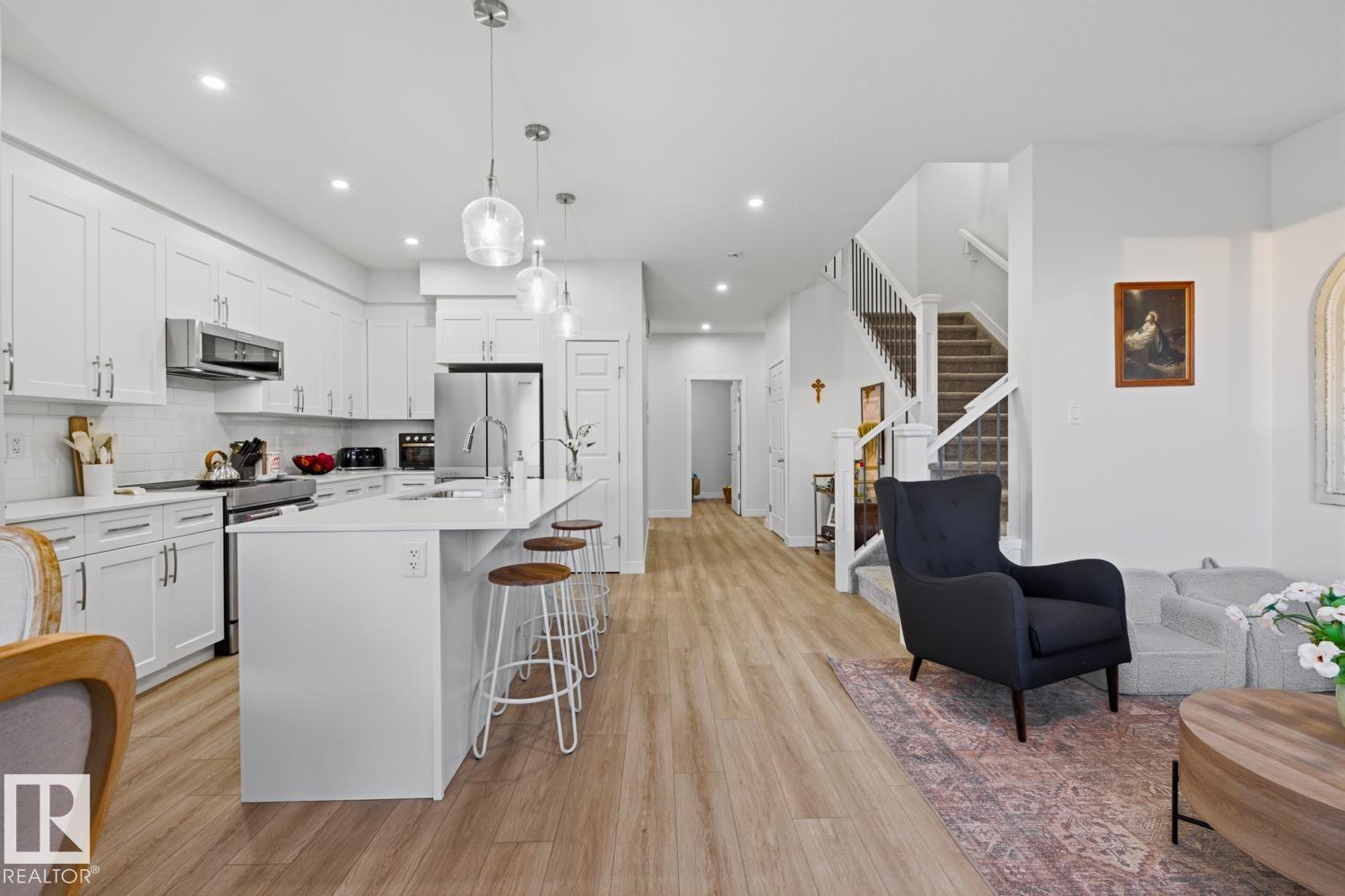 https://zimg.paragon.ice.com/ParagonImages/Property/PM/RAE/225399129/12/0/0/a0447ca08aa9dc93dbbd18d90ea644cb/1/56894fe0d4961470f3a74247bf4f4ce7/225399129-3cc22106-97d4-413b-a3d0-fd9bf887aade.JPG