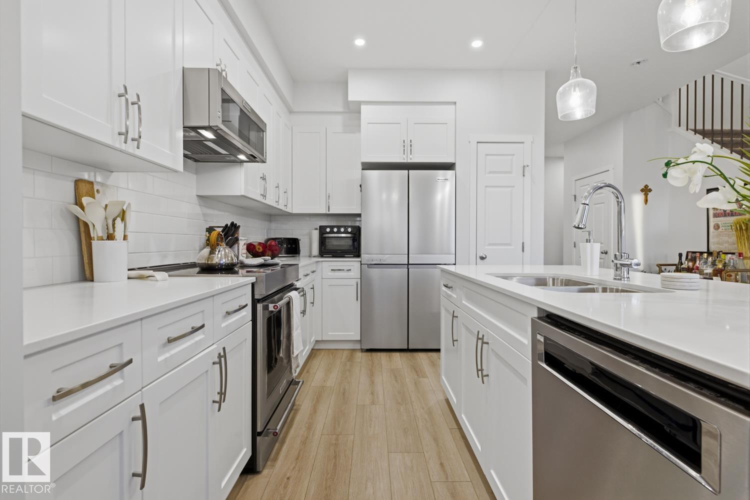 https://zimg.paragon.ice.com/ParagonImages/Property/PM/RAE/225399129/15/0/0/4b95039ed0e9adc999380e417f99e03e/1/56894fe0d4961470f3a74247bf4f4ce7/225399129-a4046a58-cc8a-4317-8c15-5b125eee6165.JPG
