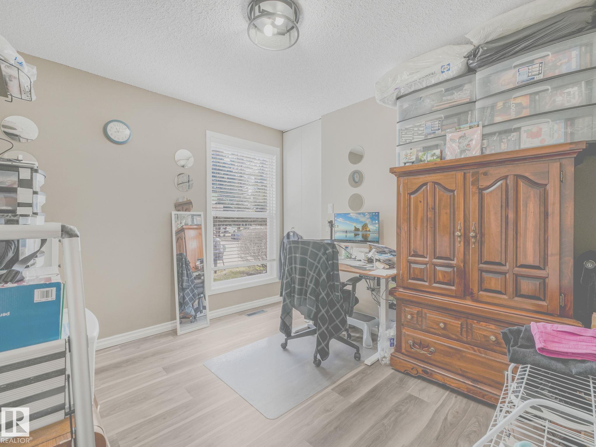 https://zimg.paragon.ice.com/ParagonImages/Property/PM/RAE/225399134/34/0/0/f7d601eba0fe2739f3aead3d19fc3990/1/2bf4de1991f8c549e0c5132576b43399/225399134-55930104-c3d3-4671-b76e-ac7dc8025aa7.JPG
