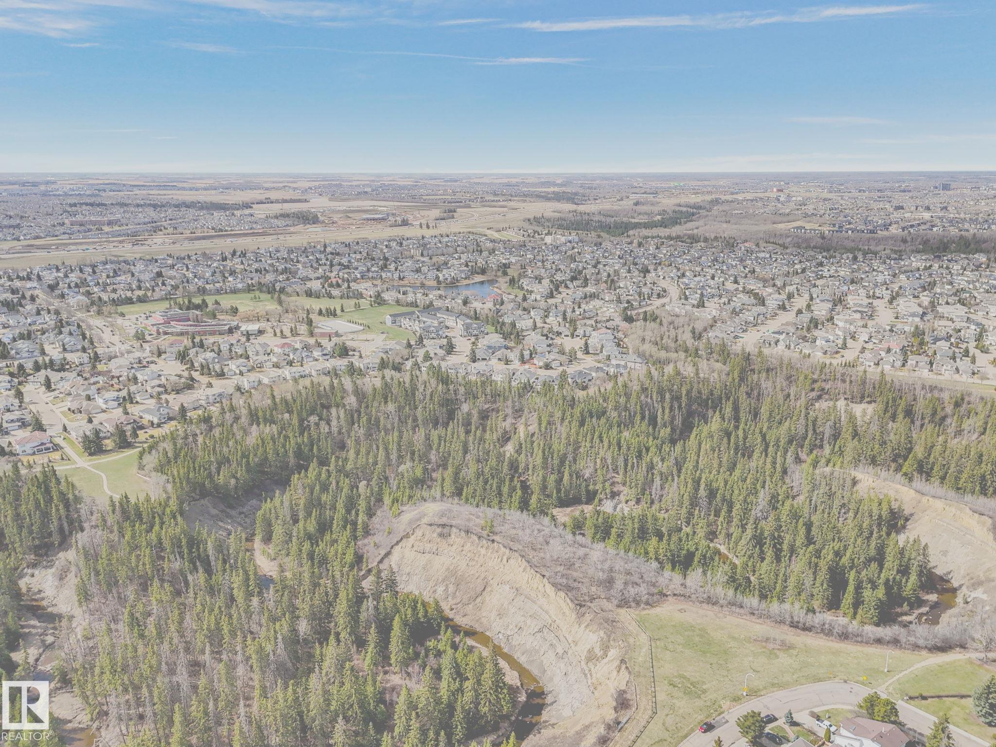 https://zimg.paragon.ice.com/ParagonImages/Property/PM/RAE/225399134/8/0/0/f83c68b4ad484fae07eb1bbb3ef680a9/1/2bf4de1991f8c549e0c5132576b43399/225399134-cb3de878-e5d0-4b8a-a735-a00f28c8bb94.JPG