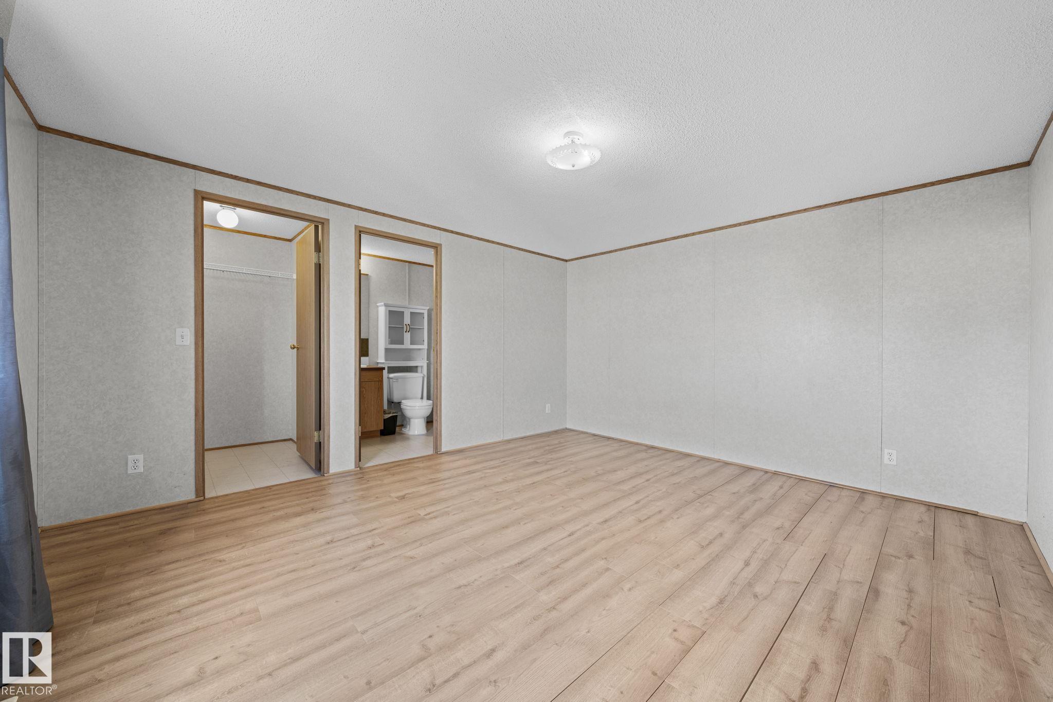 https://zimg.paragon.ice.com/ParagonImages/Property/PM/RAE/225399136/20/0/0/0a7c510081316d351f4e68c7b9237072/1/dedf3844b75c708fd766da4c30136f70/225399136-c8fea0d4-adca-41b0-996e-6468112b339c.JPG