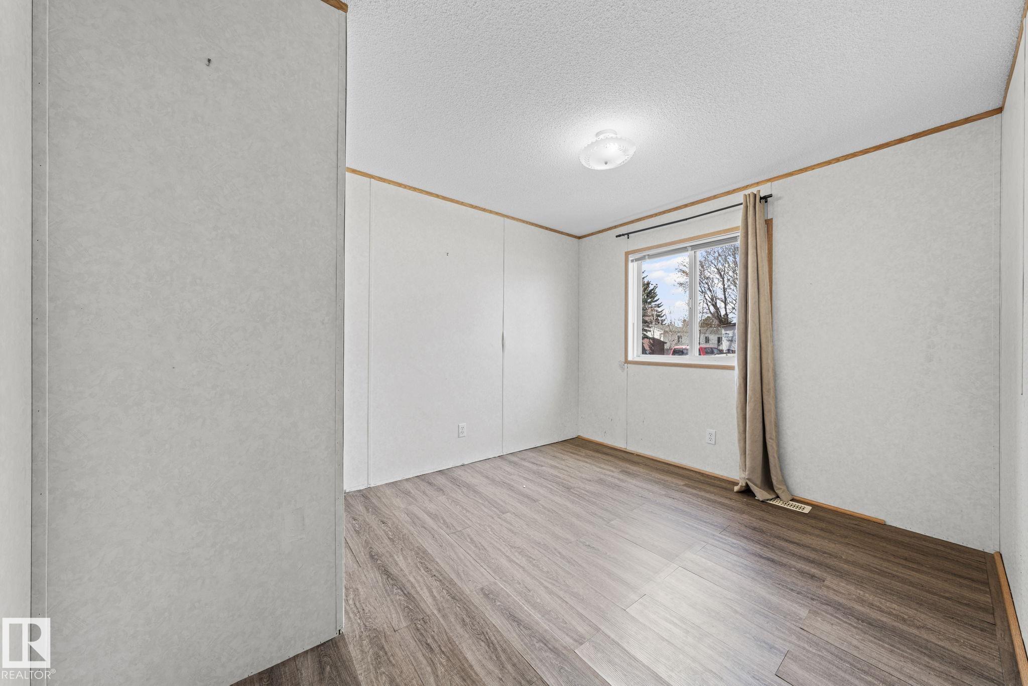 https://zimg.paragon.ice.com/ParagonImages/Property/PM/RAE/225399136/23/0/0/4434ab00dd484d55ec5aac0753e1b474/1/dedf3844b75c708fd766da4c30136f70/225399136-b7e0f063-61ff-4775-a453-493186ac3d39.JPG