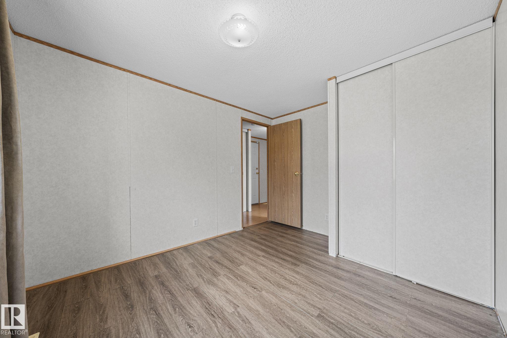 https://zimg.paragon.ice.com/ParagonImages/Property/PM/RAE/225399136/25/0/0/2a207c1ba980edd0ba6a4e0b25676eb8/1/dedf3844b75c708fd766da4c30136f70/225399136-30e85dd9-8569-414e-8a77-afd579c71817.JPG