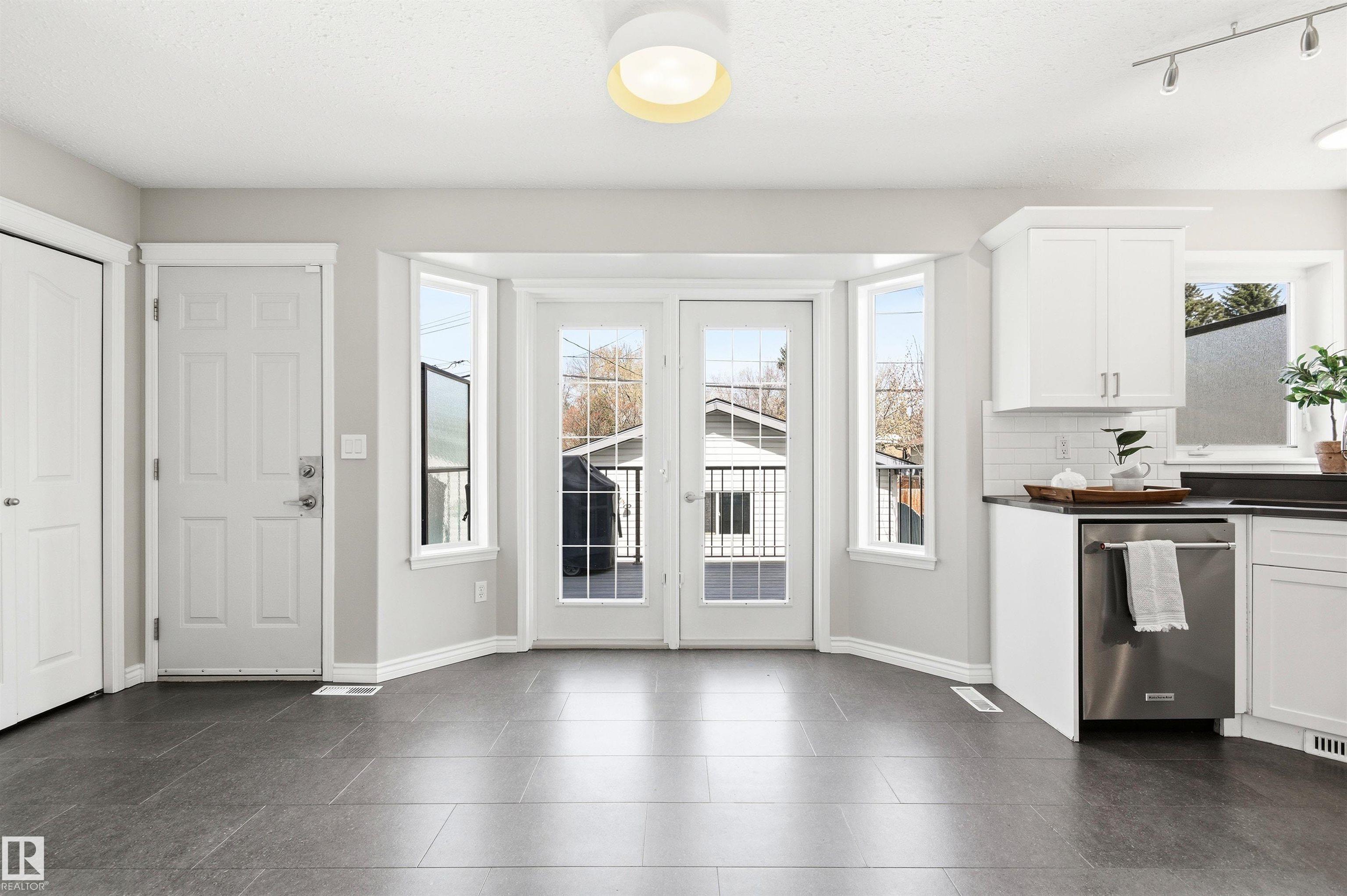 Photo 17 at 8730 92a Avenue NW, Strathearn, Edmonton