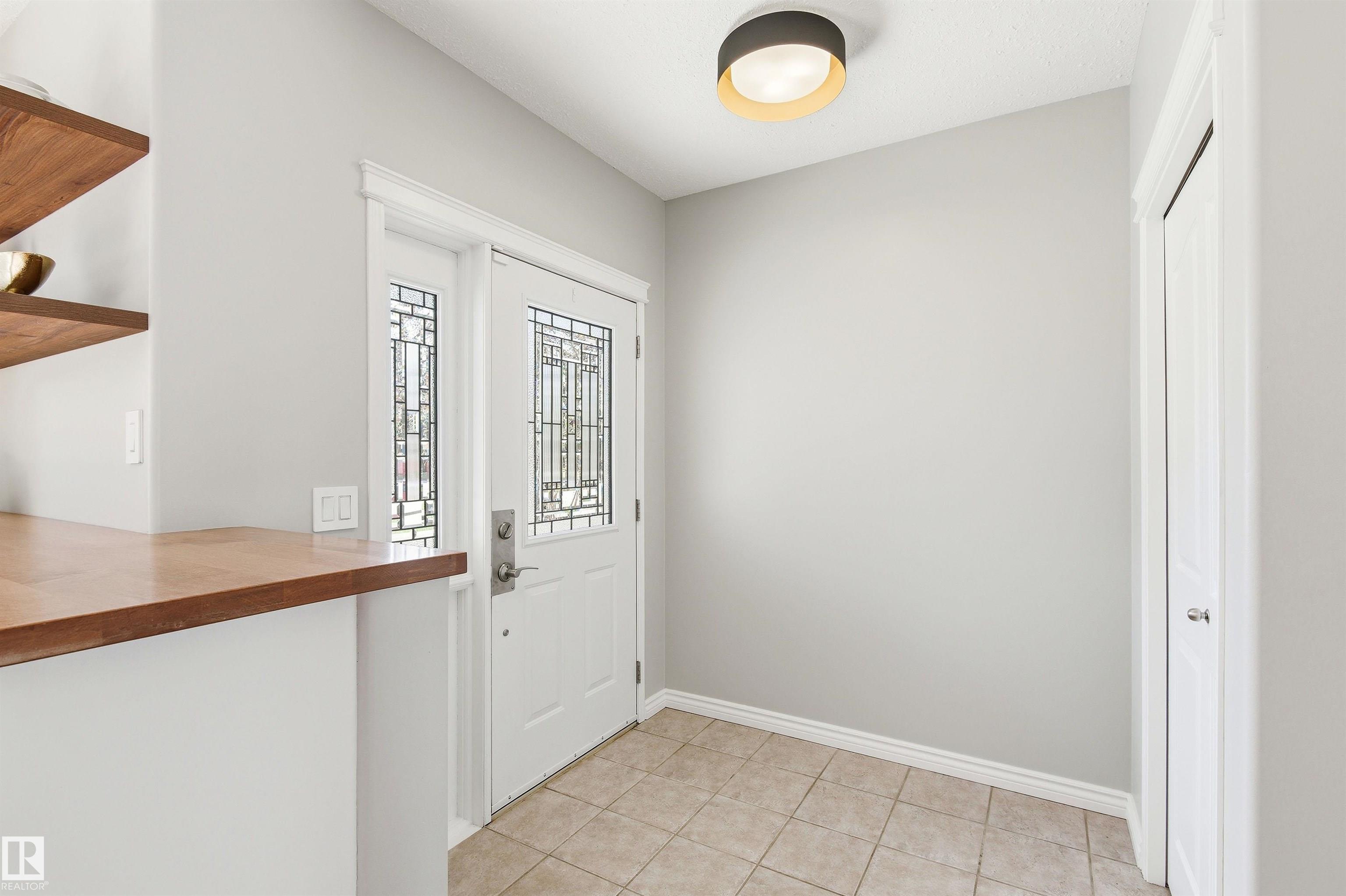 8730 92a Avenue NW, Strathearn, Edmonton